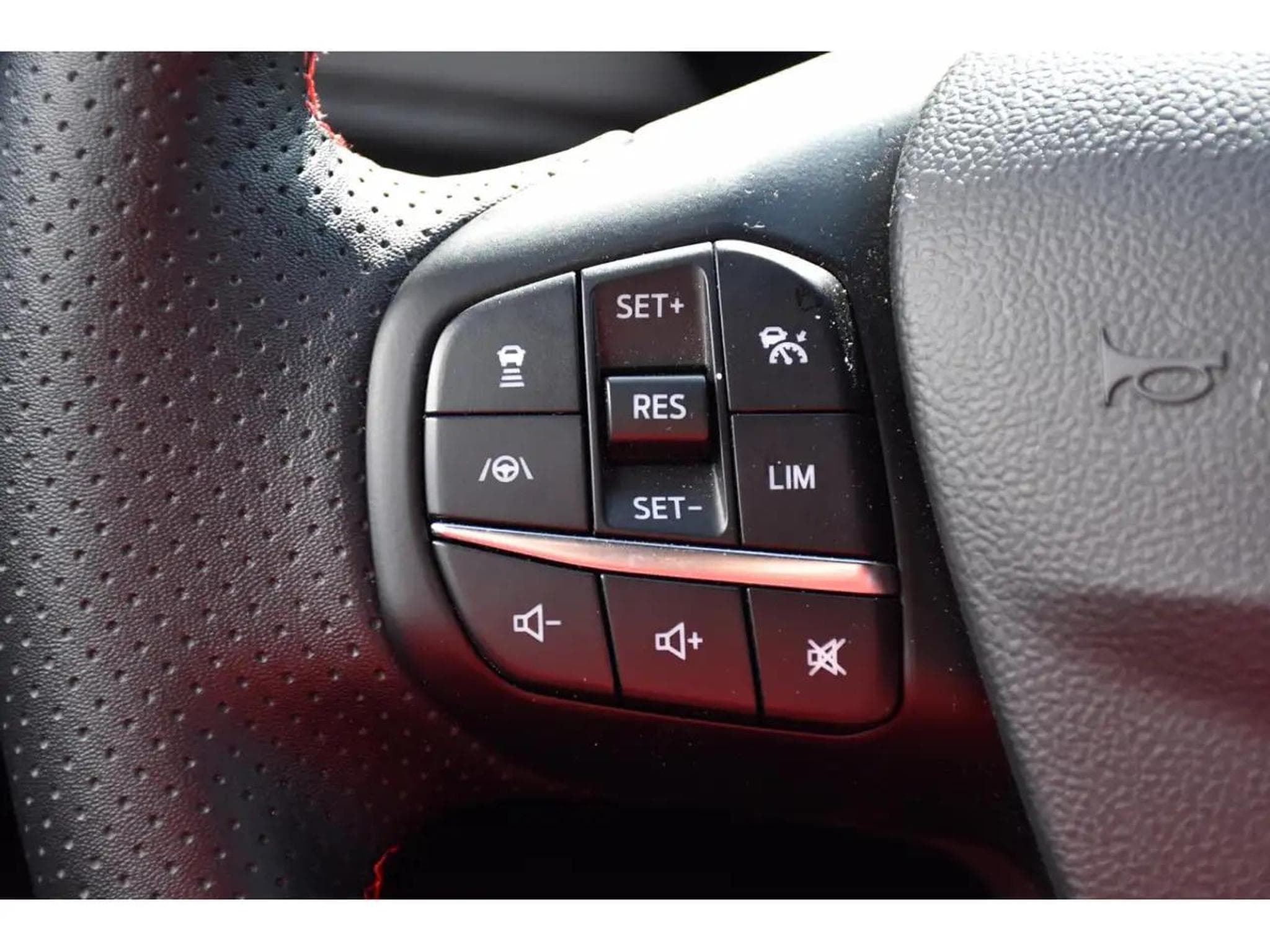 Ford Focus (2025) - Photo 20