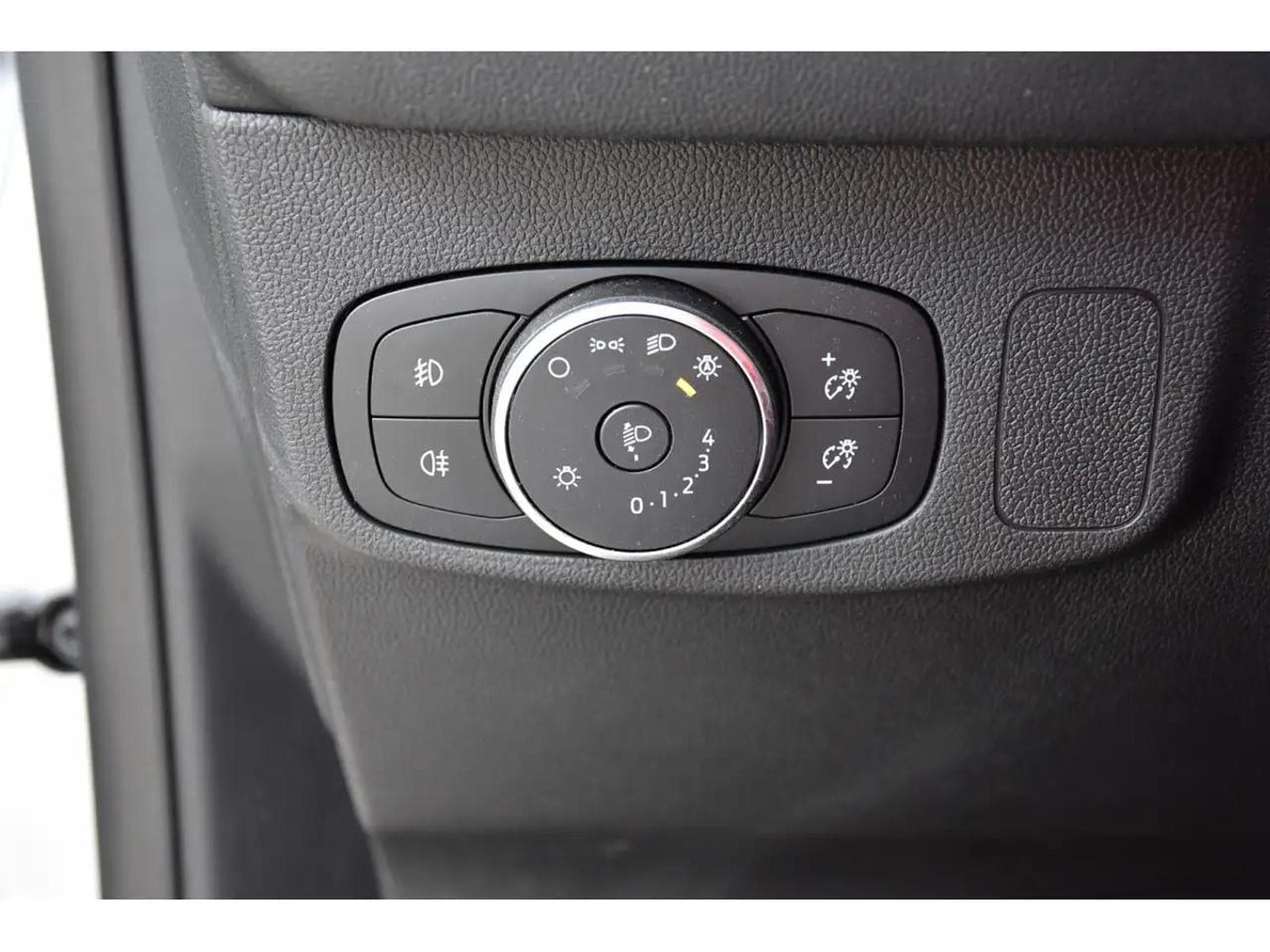 Ford Focus (2025) - Photo 22