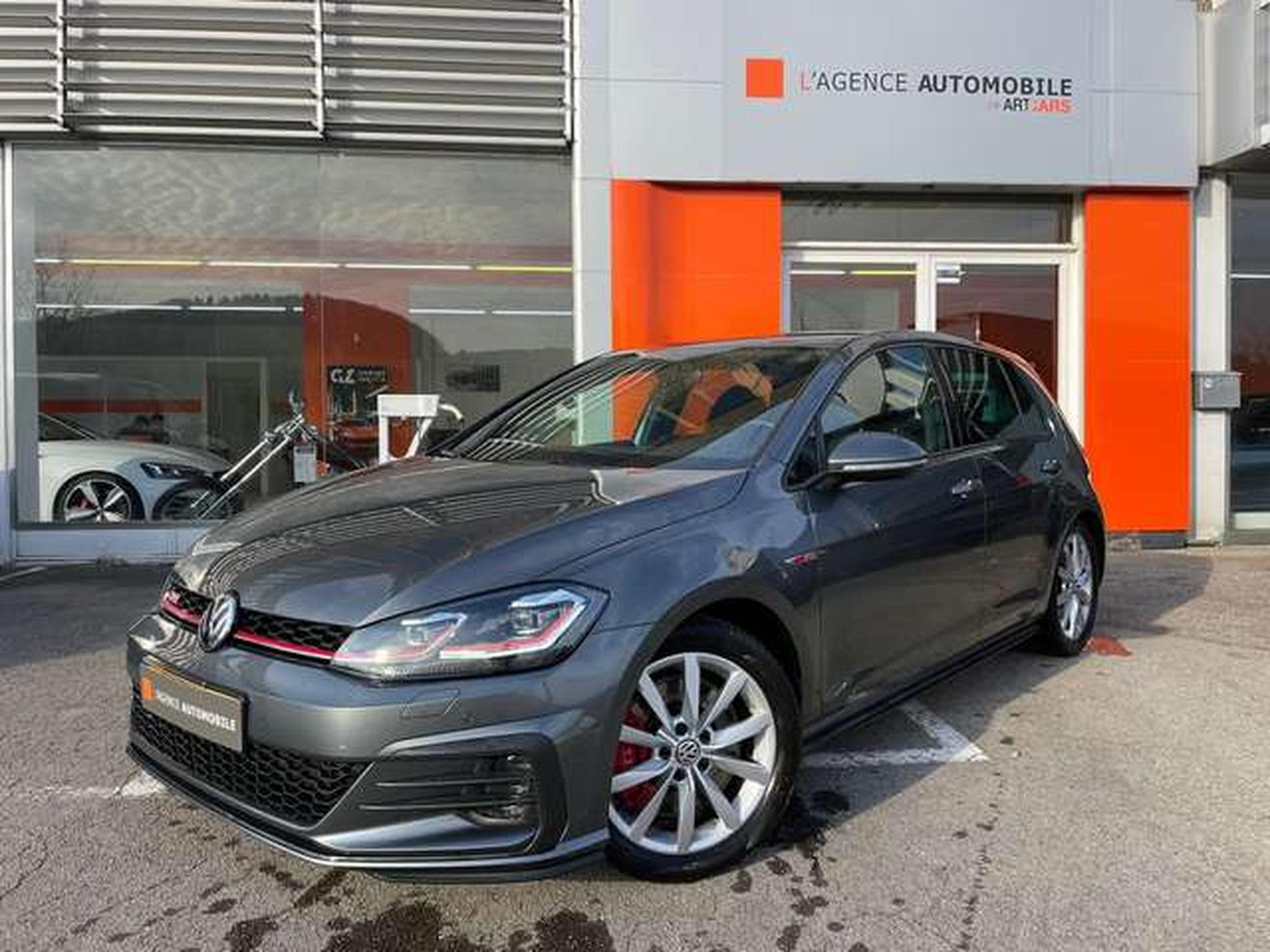 VW Golf 2.0 TSI DSG Performance-JUSQU'A 48 MOIS GARANTIE (2019) - Photo 2