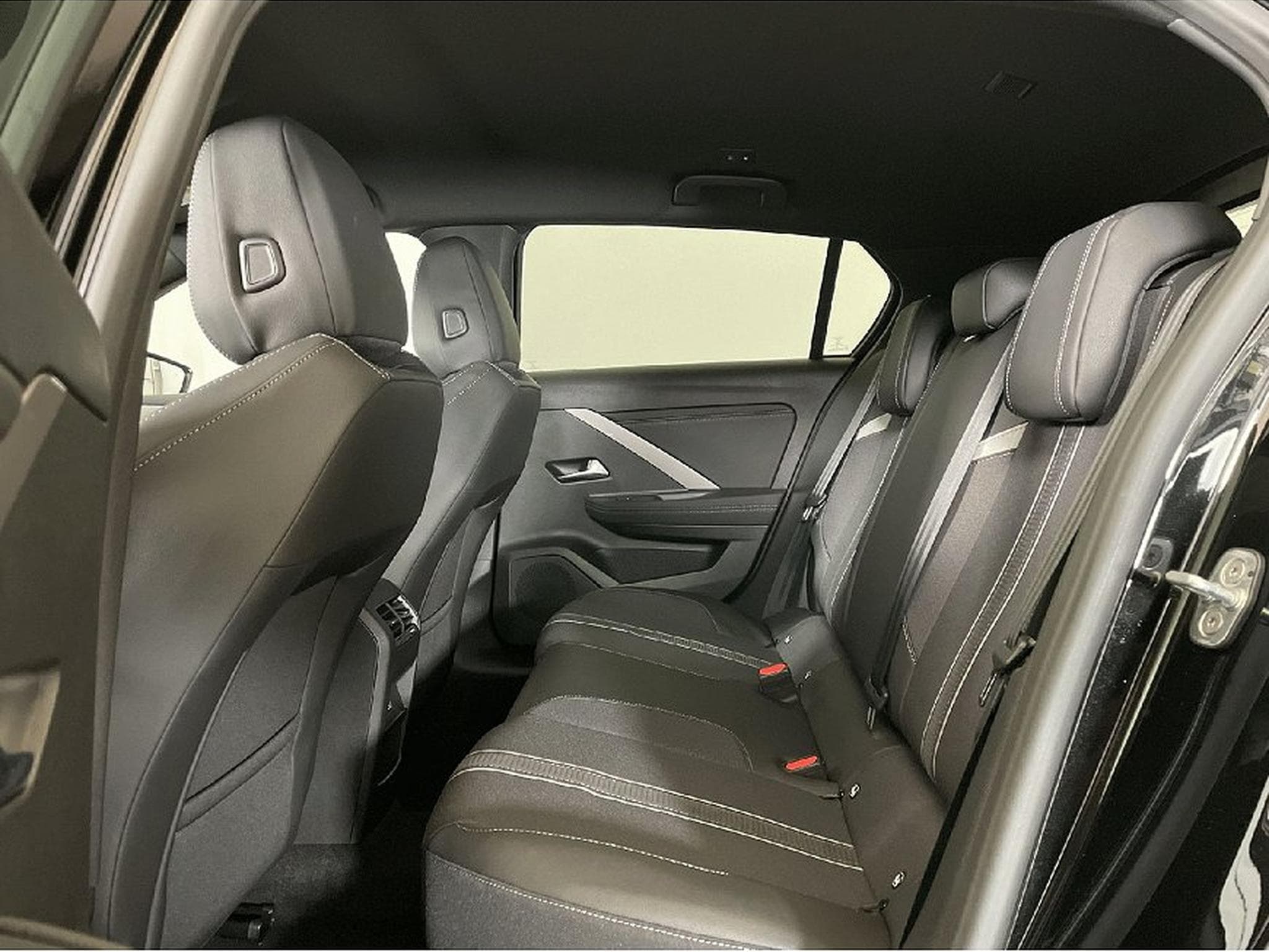 Opel Astra (2025) - Foto 10