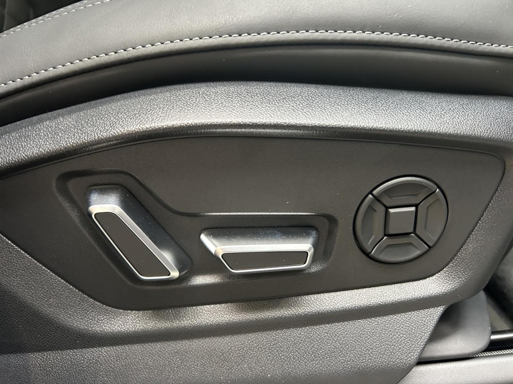 Audi Q7 S line (2026) - Photo 21