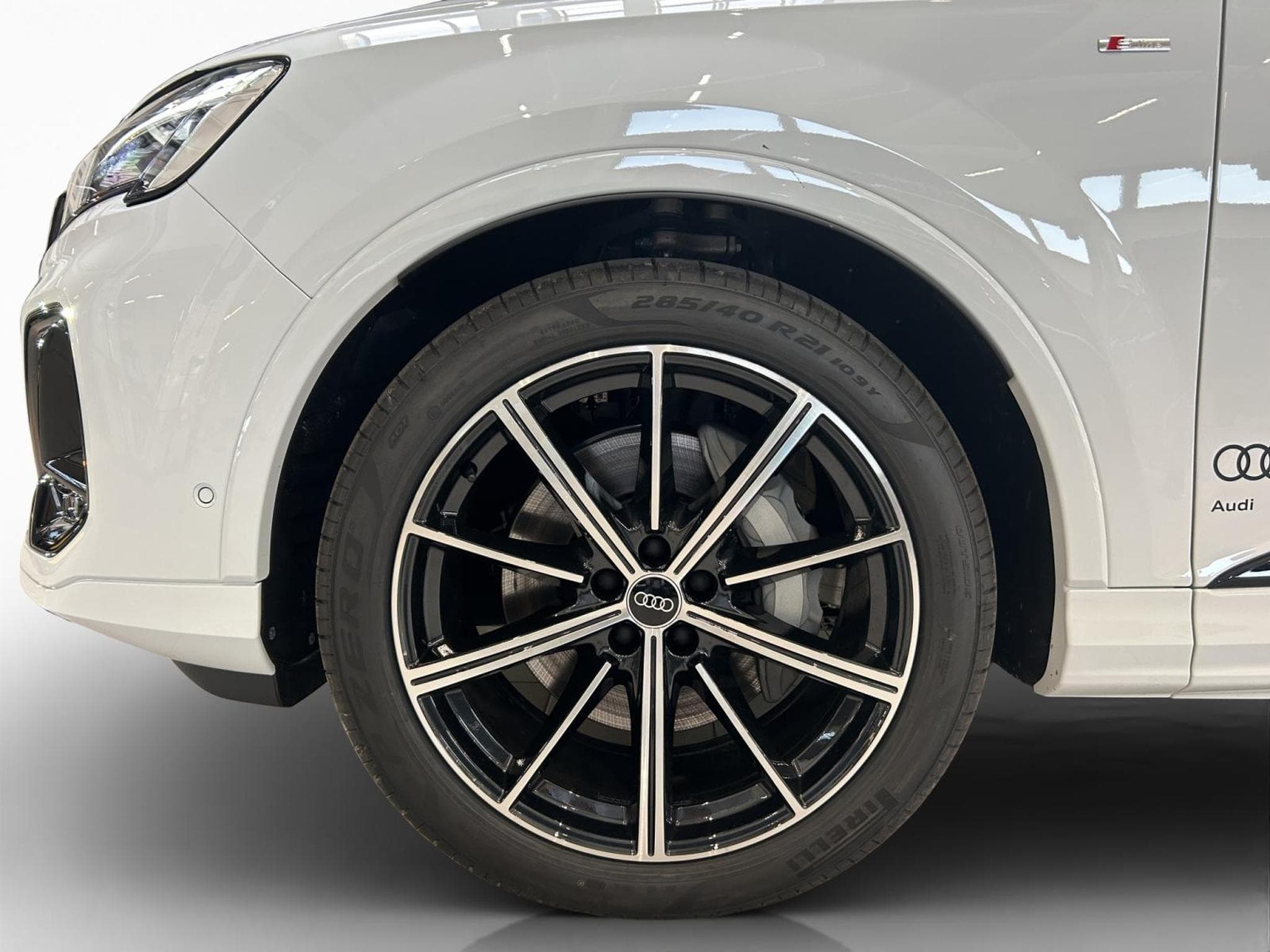 Audi Q7 S line (2026) - Photo 3