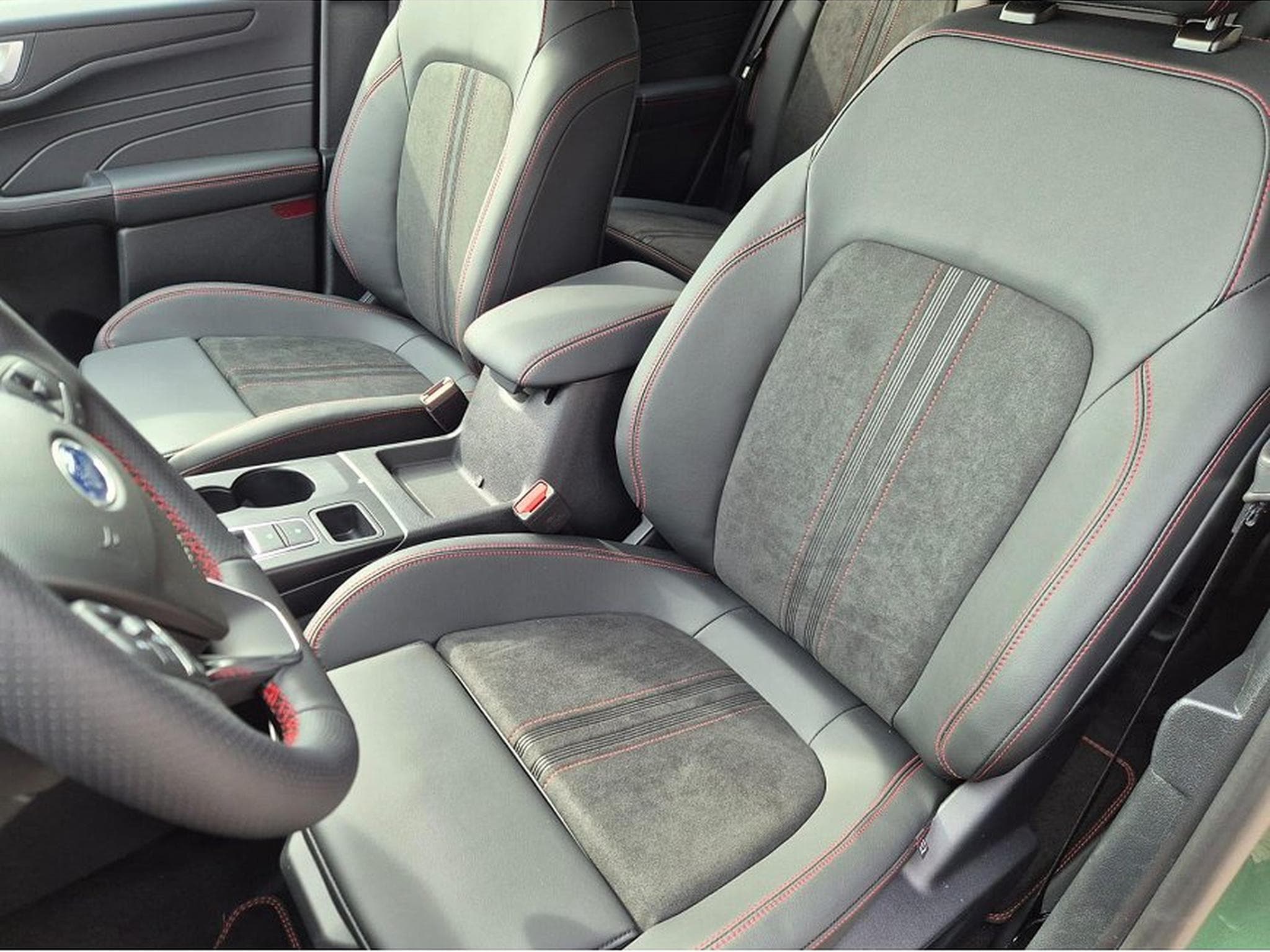 Ford Kuga (2026) - Photo 14