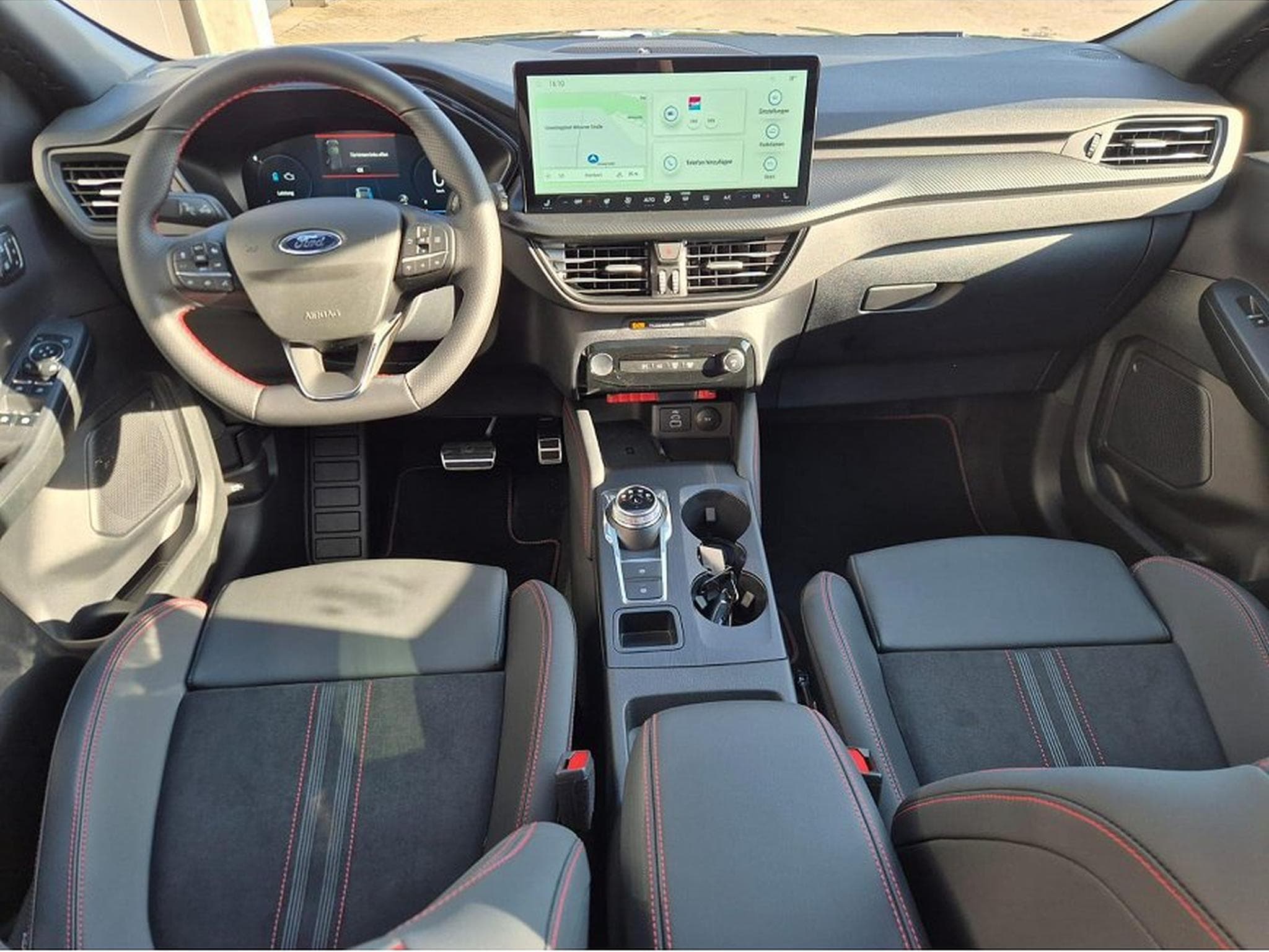 Ford Kuga (2026) - Photo 15