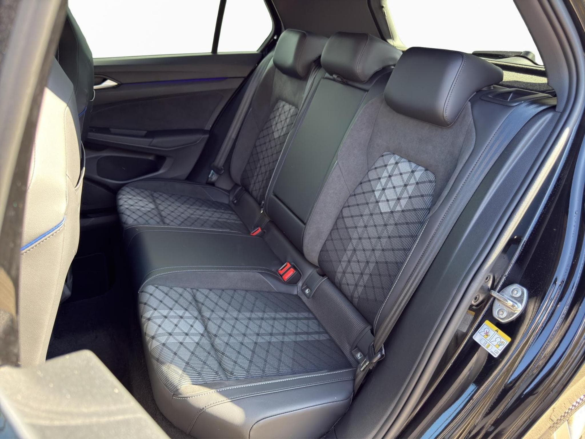 VW Golf R-Line (2026) - Photo 15