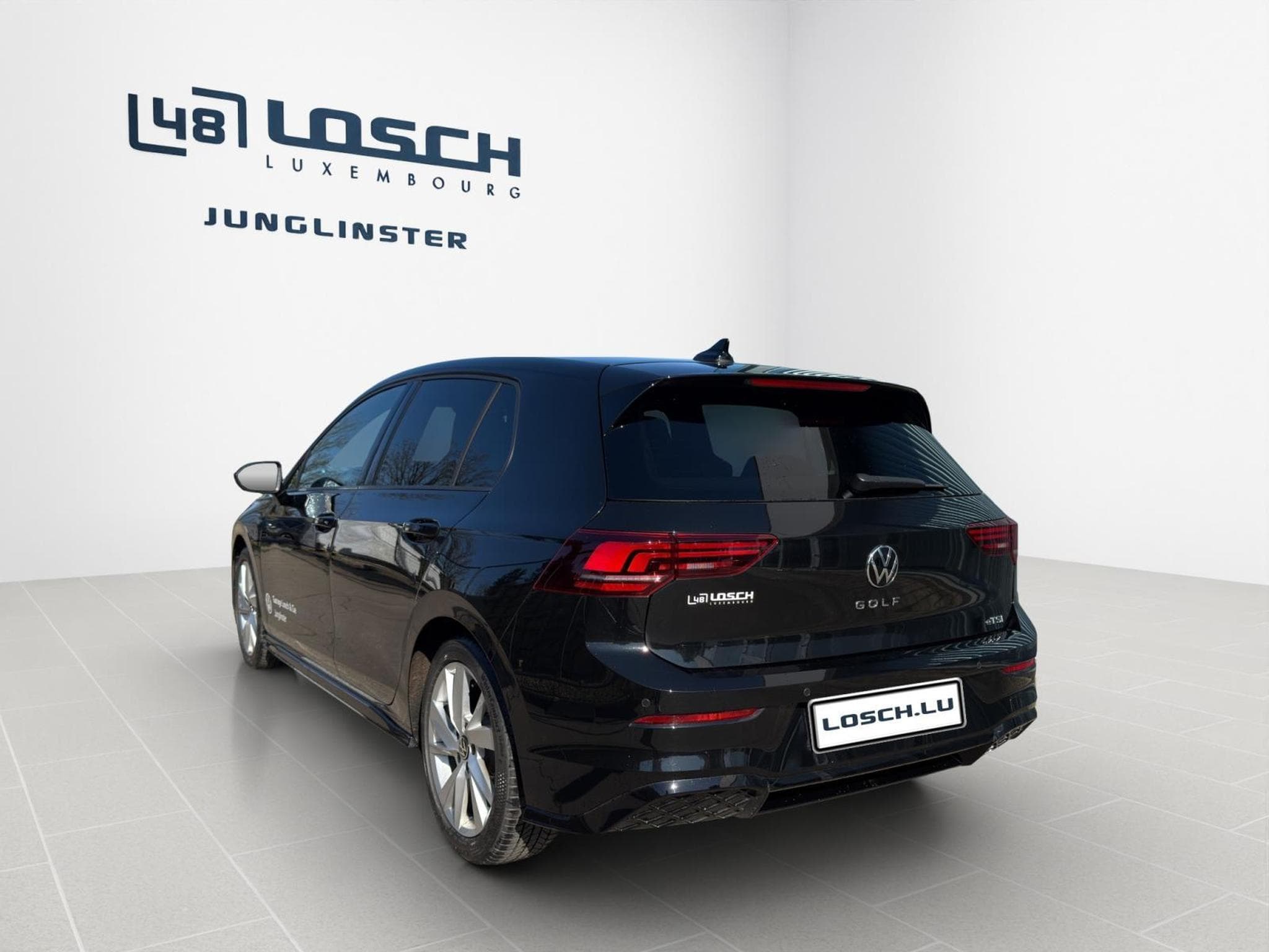 VW Golf R-Line (2026) - Photo 8