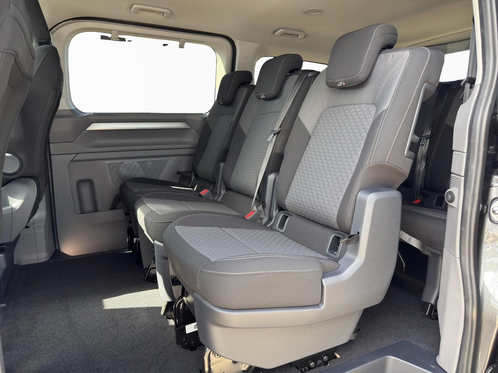 VW T7 Style KR (2026) - Photo 11