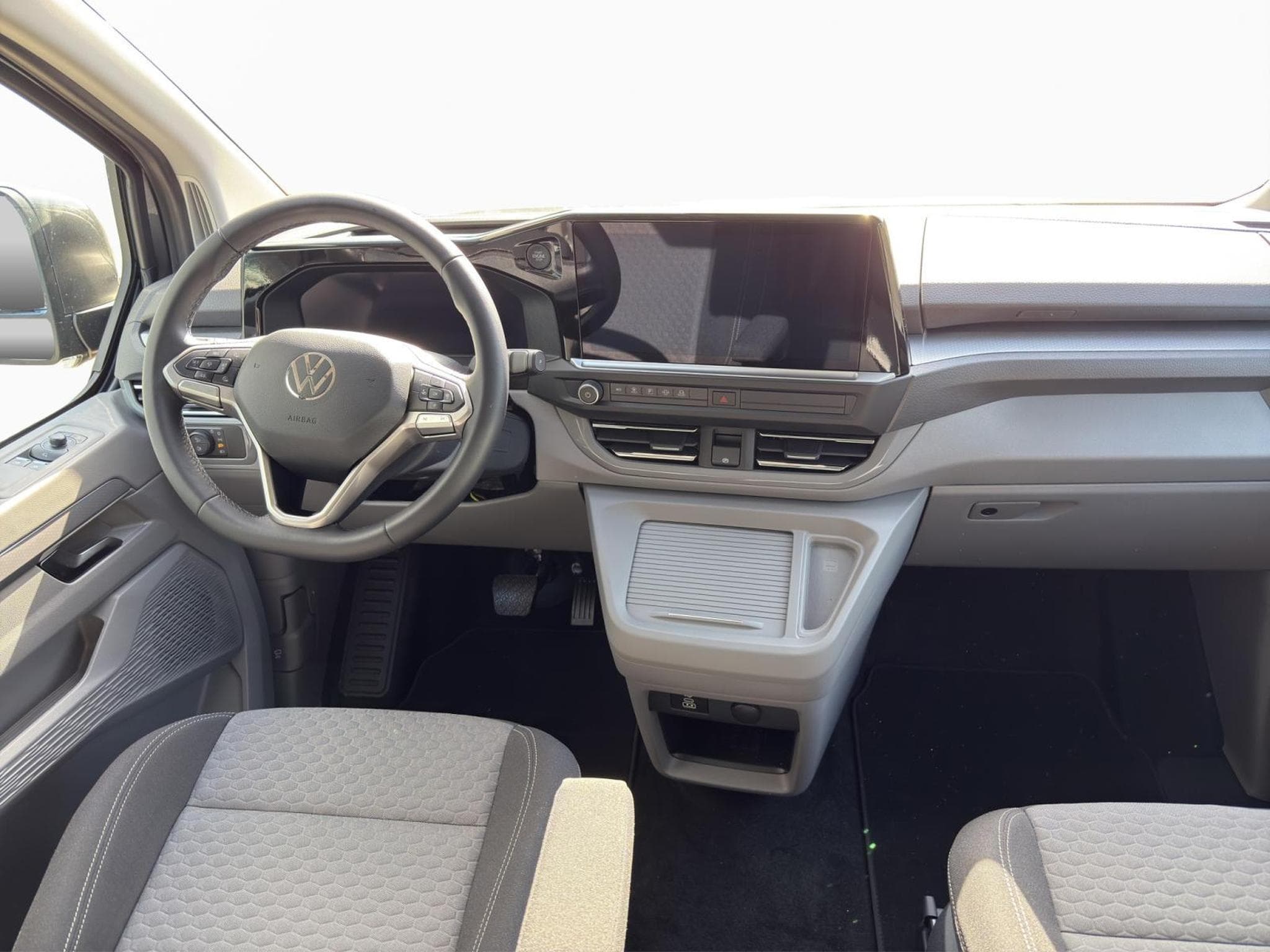 VW T7 Style KR (2026) - Photo 9