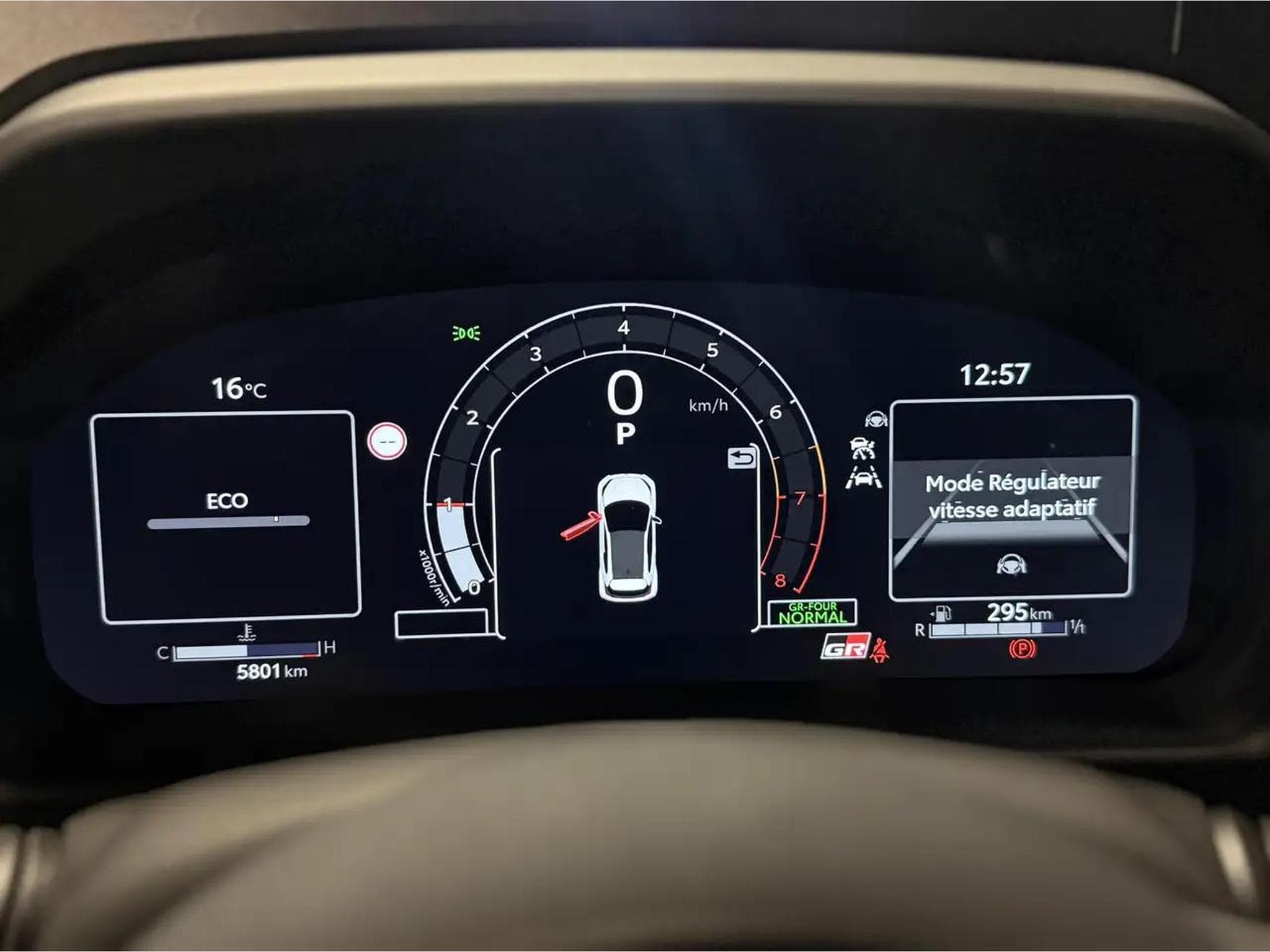 Toyota Yaris (2025) - Photo 12