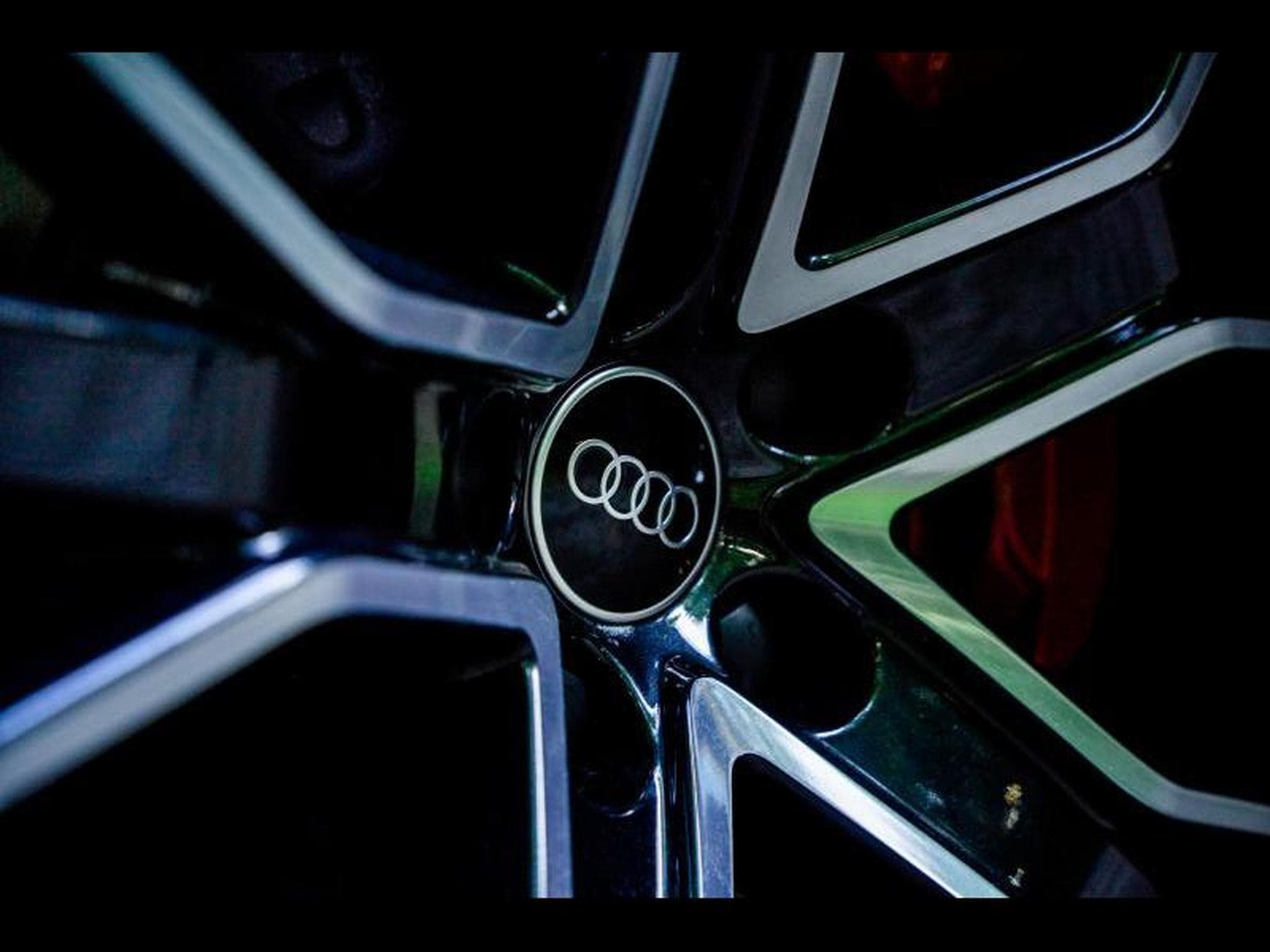 Audi Q7 60 TFSIe S LINE Facelift / PHEV (2025) - Photo 21