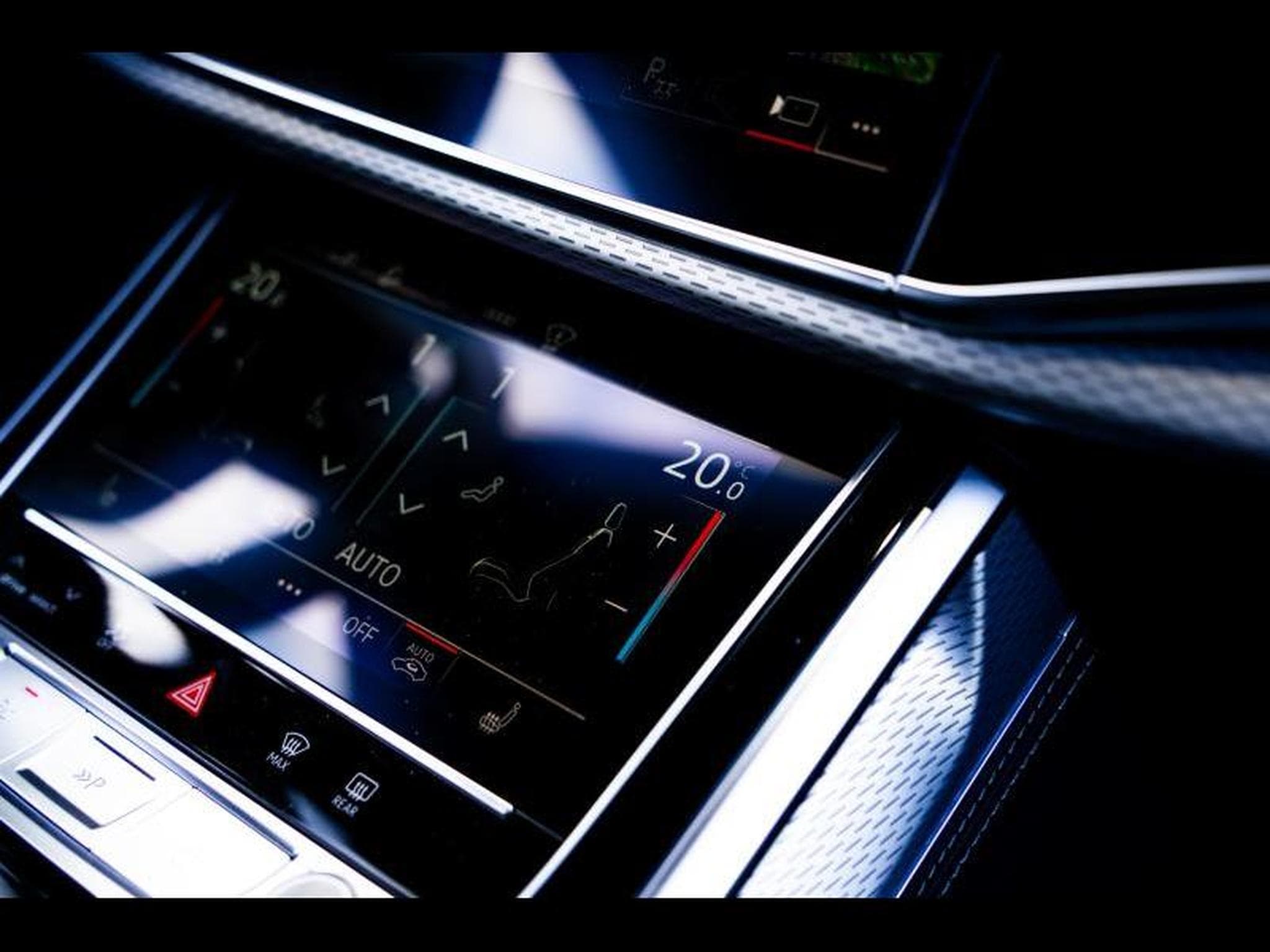 Audi Q7 60 TFSIe S LINE Facelift / PHEV (2025) - Photo 28