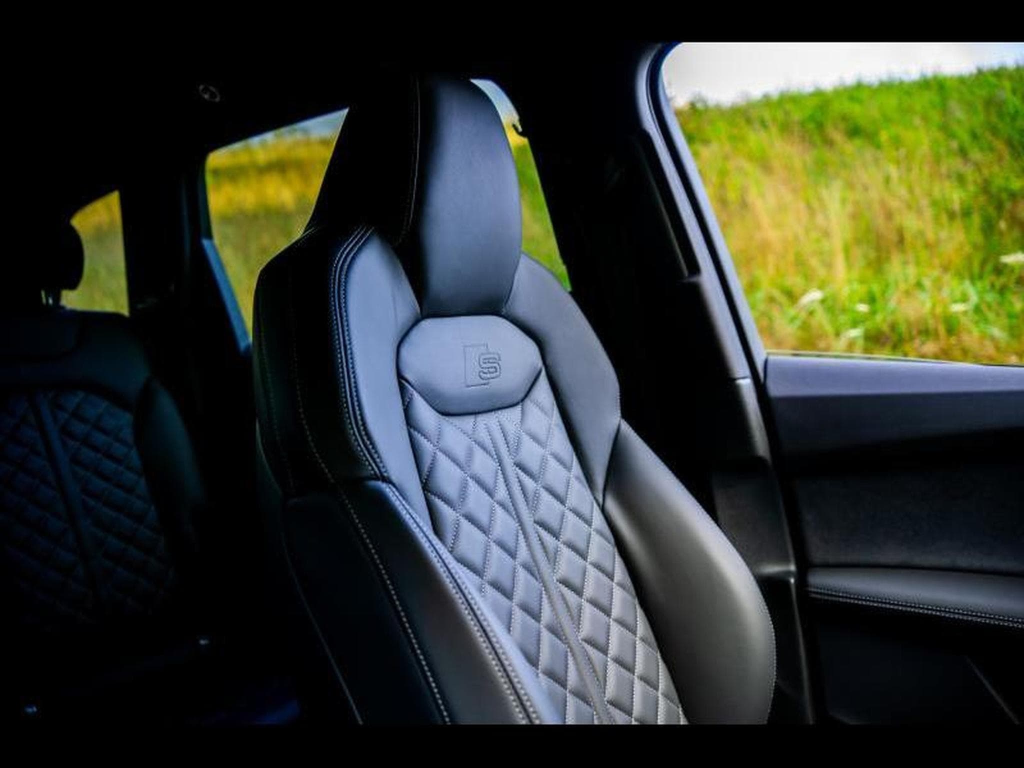 Audi Q7 60 TFSIe S LINE Facelift / PHEV (2025) - Photo 35