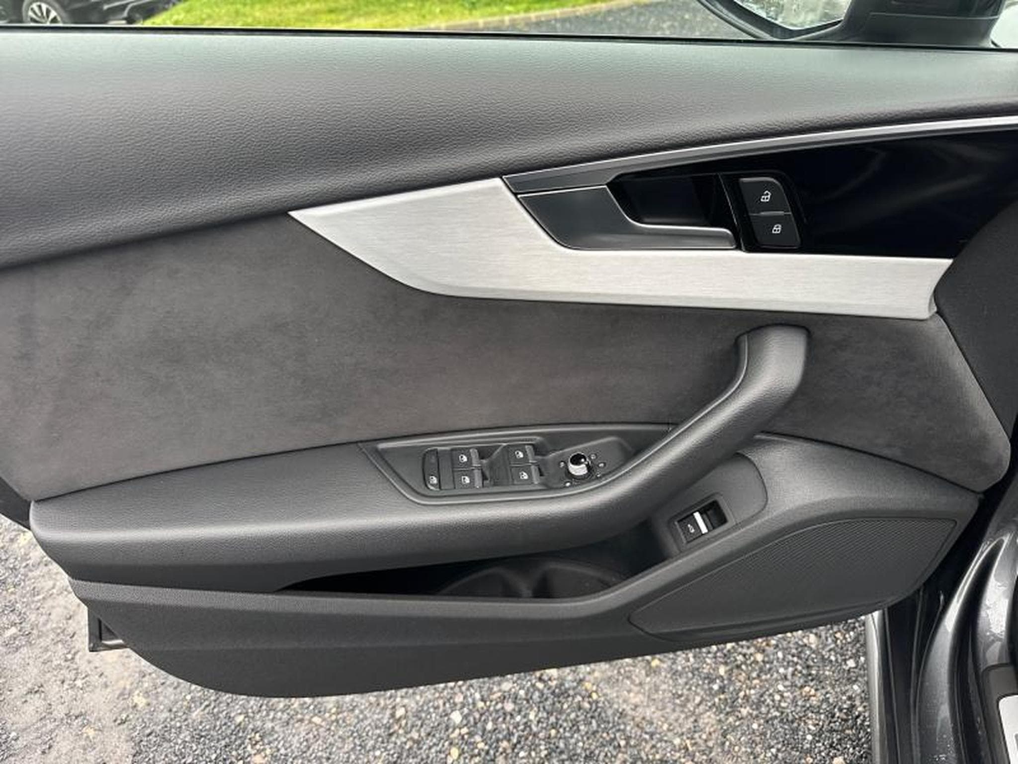 Audi A4 Avant S Line / Diesel (2022) - Photo 20