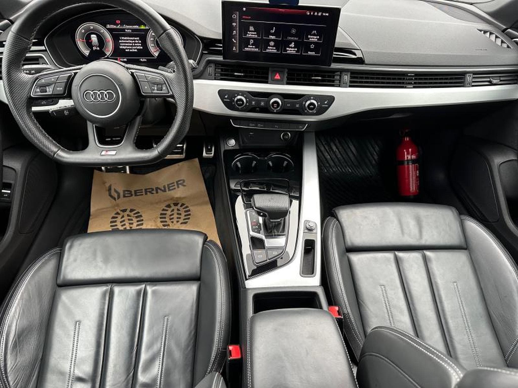 Audi A4 Avant S Line / Diesel (2022) - Photo 23