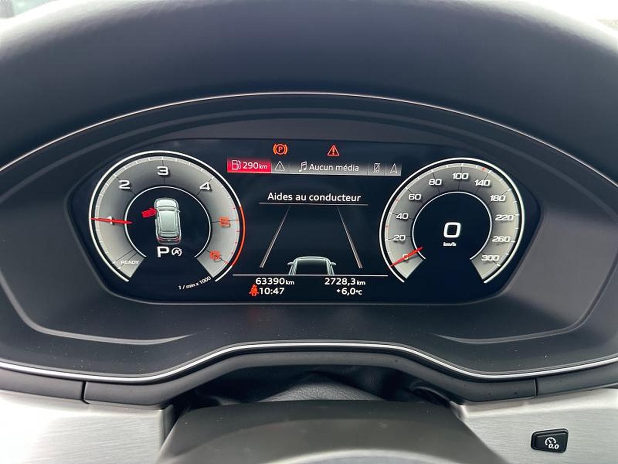 Audi A4 Avant S Line / Diesel (2022) - Photo 37