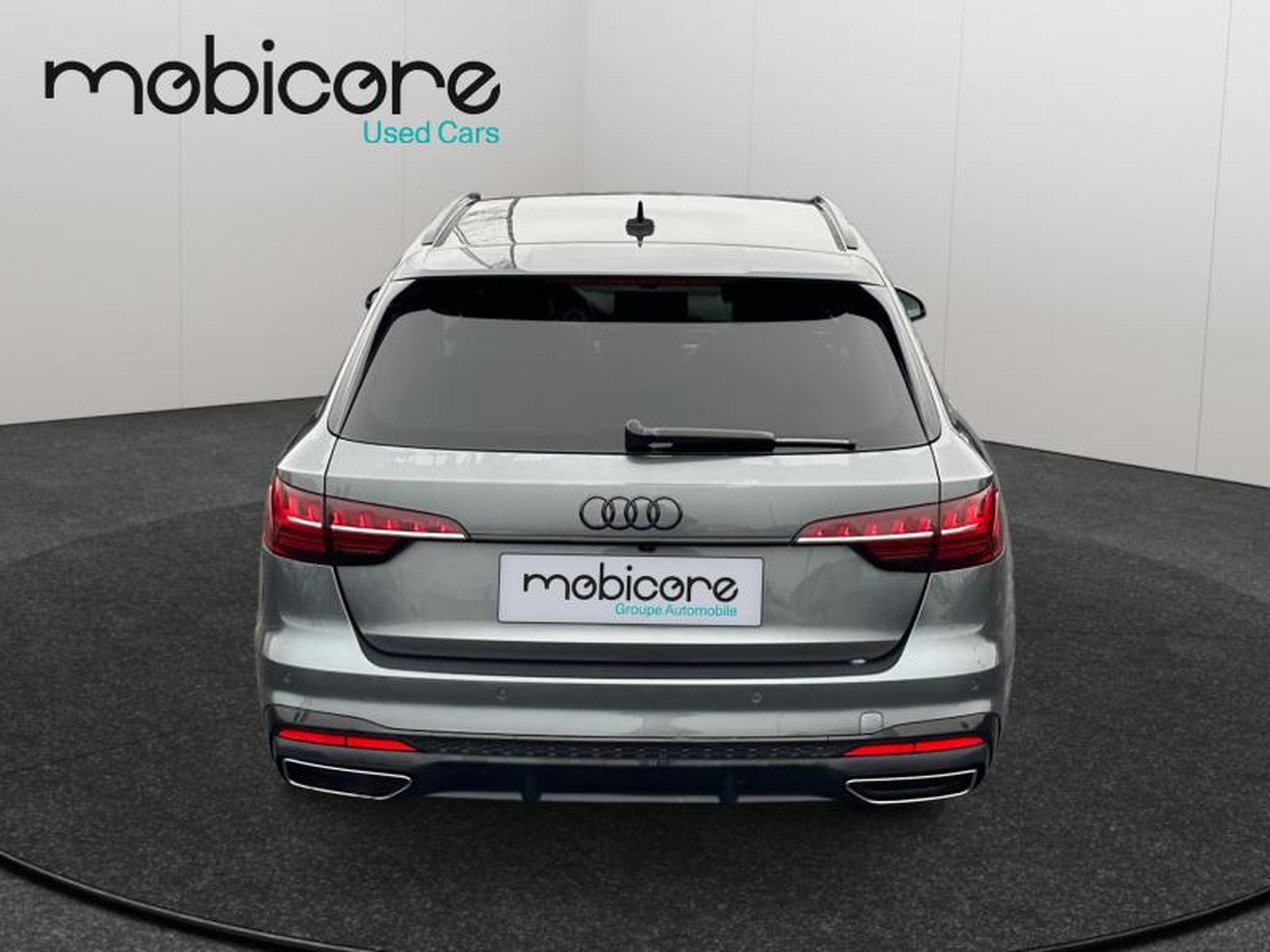 Audi A4 Avant S Line / Diesel (2022) - Photo 6