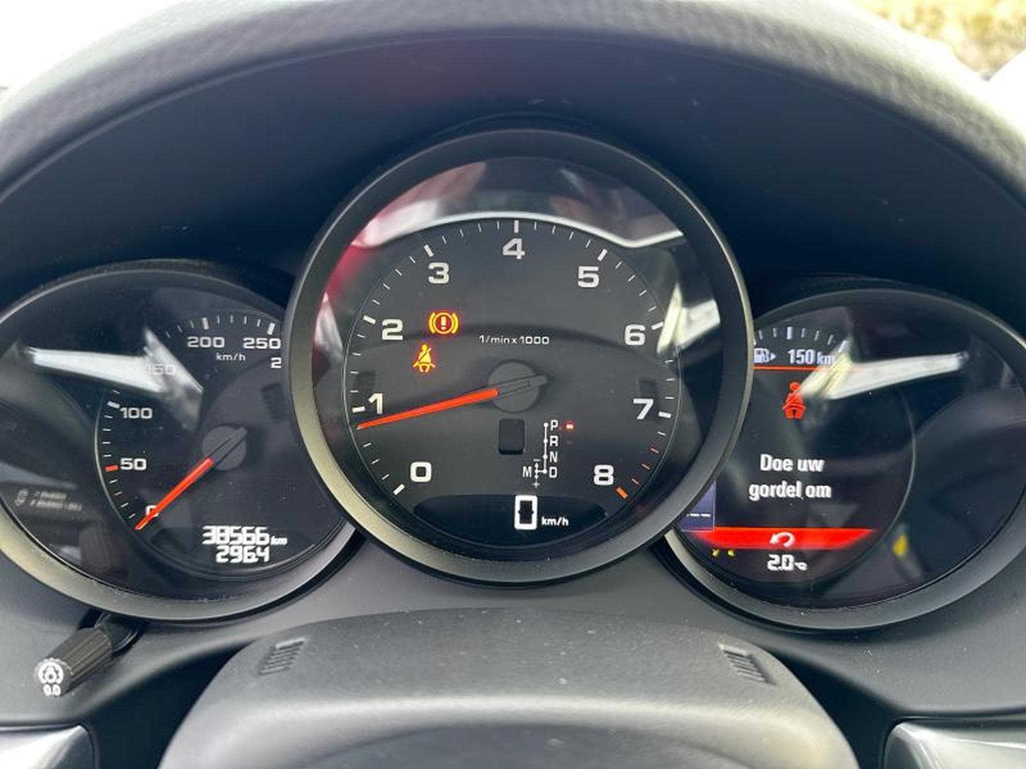 Porsche 718 Cabriolet / Essence (2019) - Photo 17