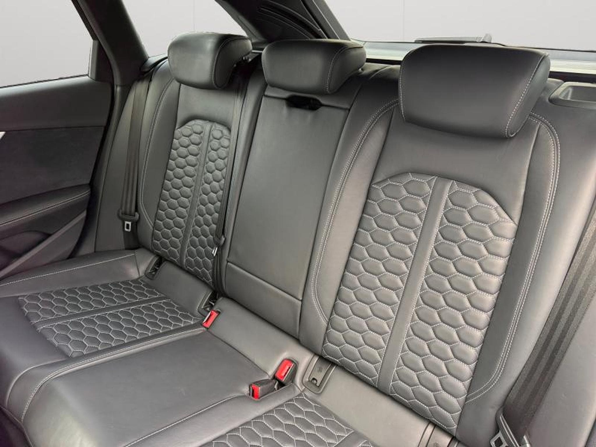 Audi RS4 Avant 2.9 V6 TFSI Quattro / Essence (2022) - Photo 12