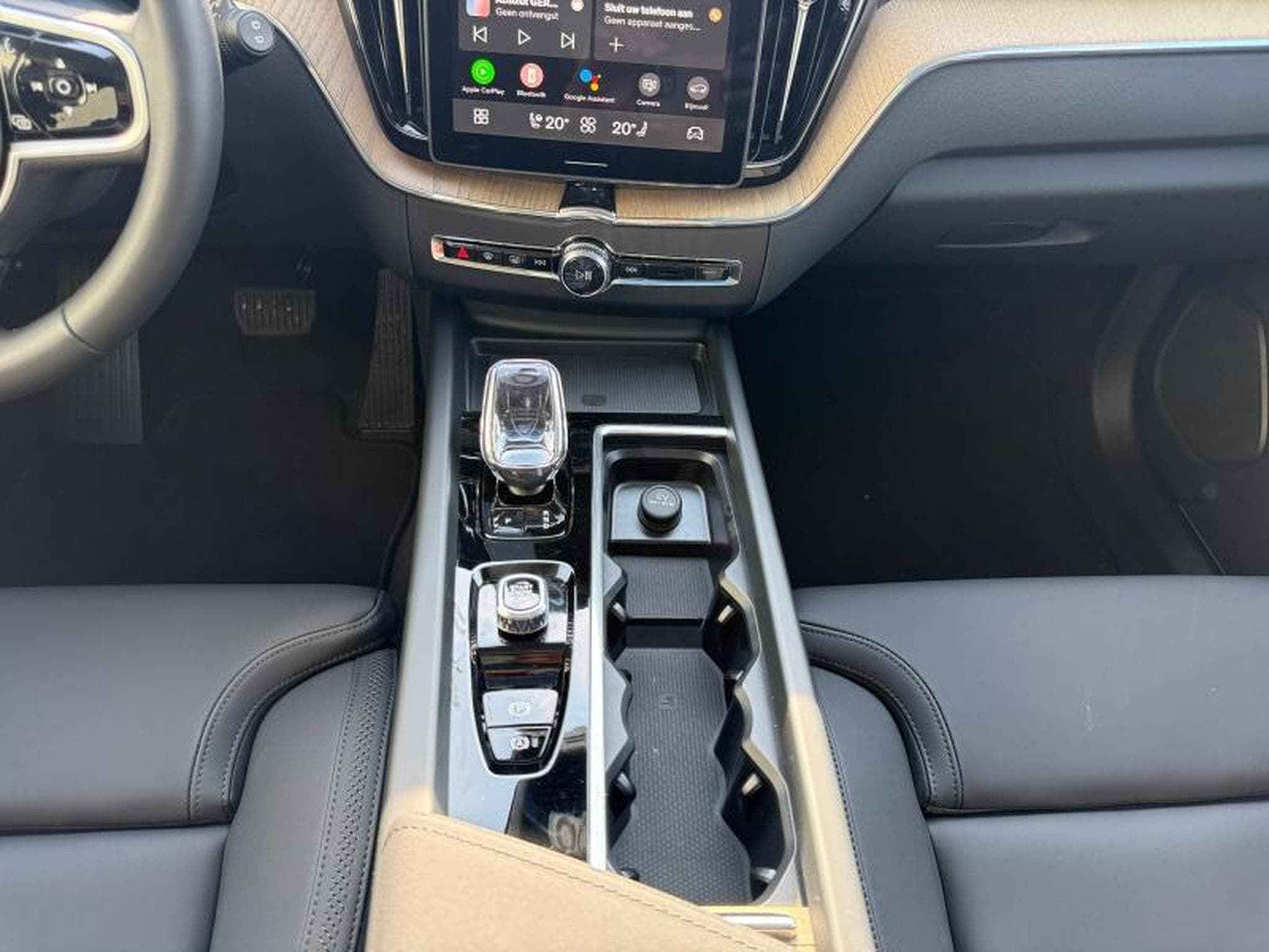 Volvo XC60 Facelift T6 Plus Dark / Hybride (2025) - Photo 11