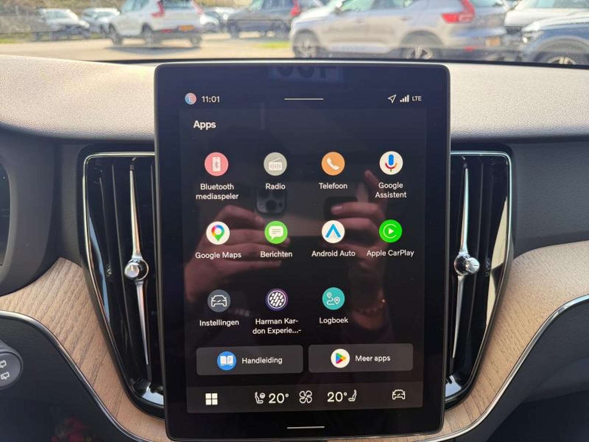 Volvo XC60 Facelift T6 Plus Dark / Hybride (2025) - Photo 16