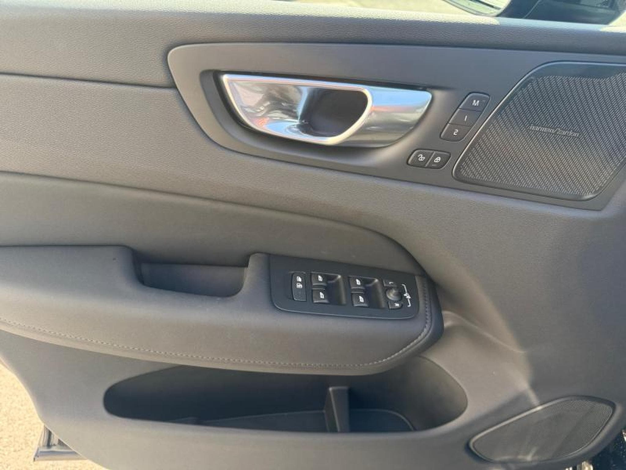 Volvo XC60 Facelift T6 Plus Dark / Hybride (2025) - Photo 20