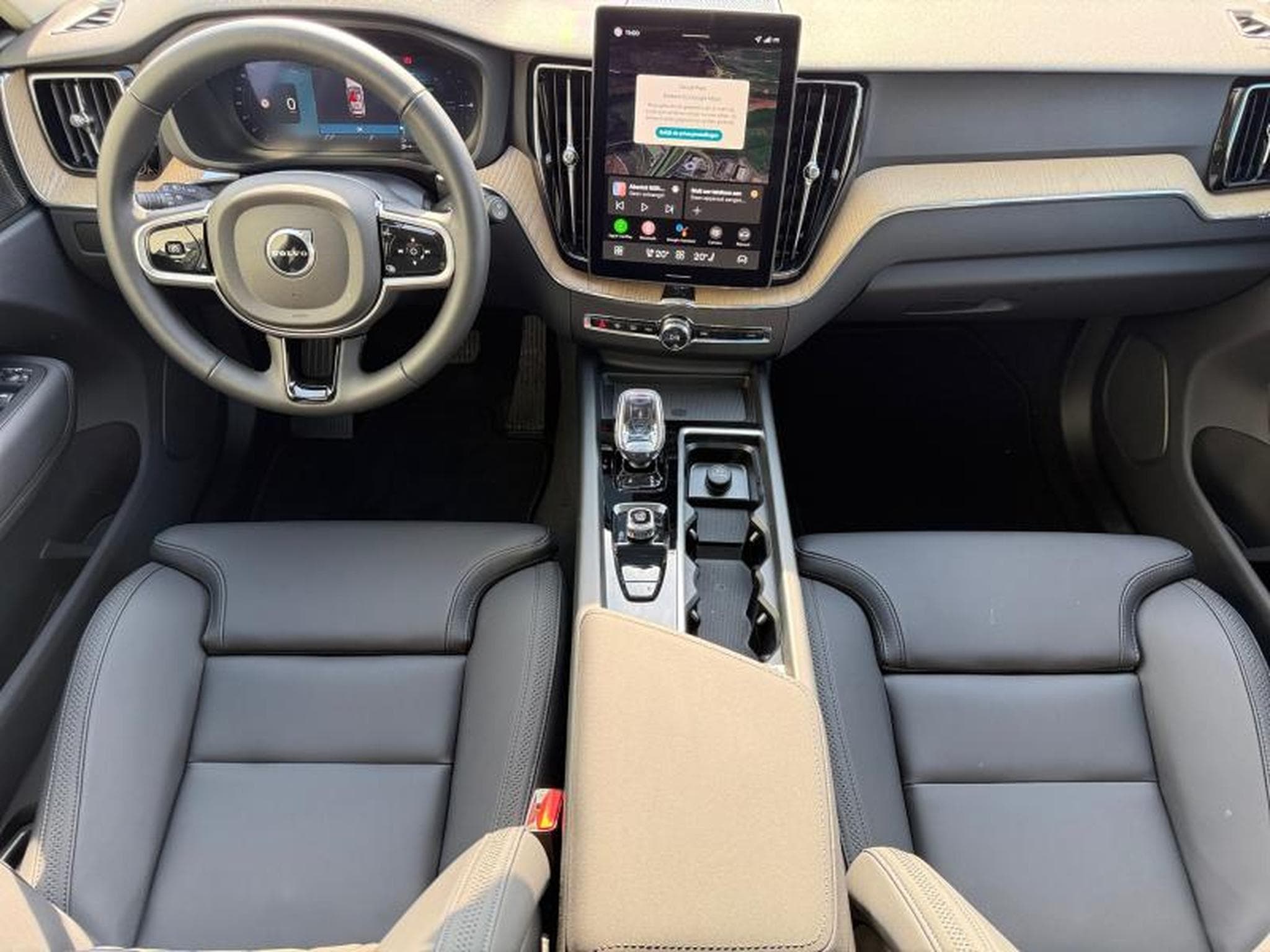 Volvo XC60 Facelift T6 Plus Dark / Hybride (2025) - Photo 3