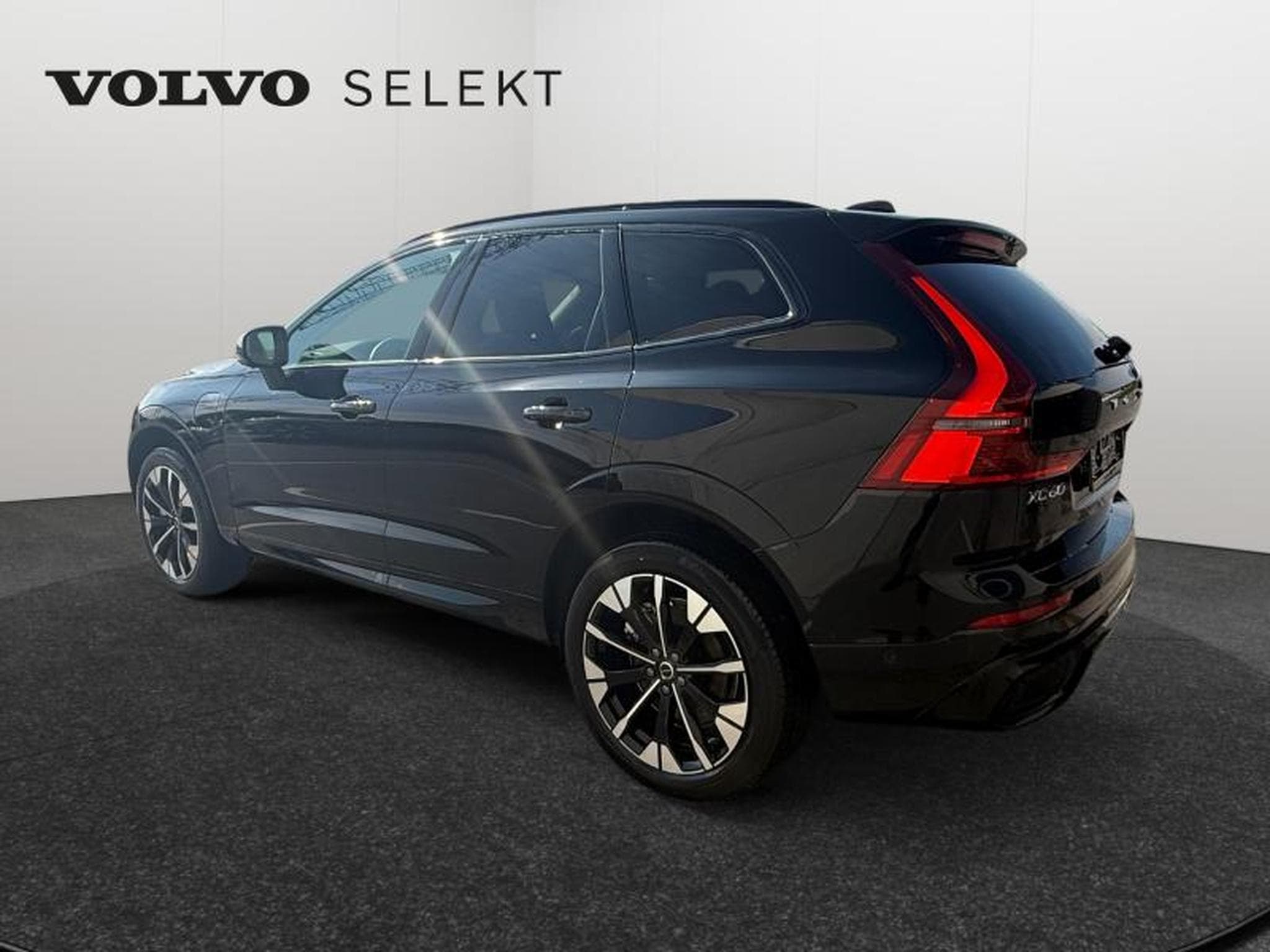 Volvo XC60 Facelift T6 Plus Dark / Hybride (2025) - Photo 5