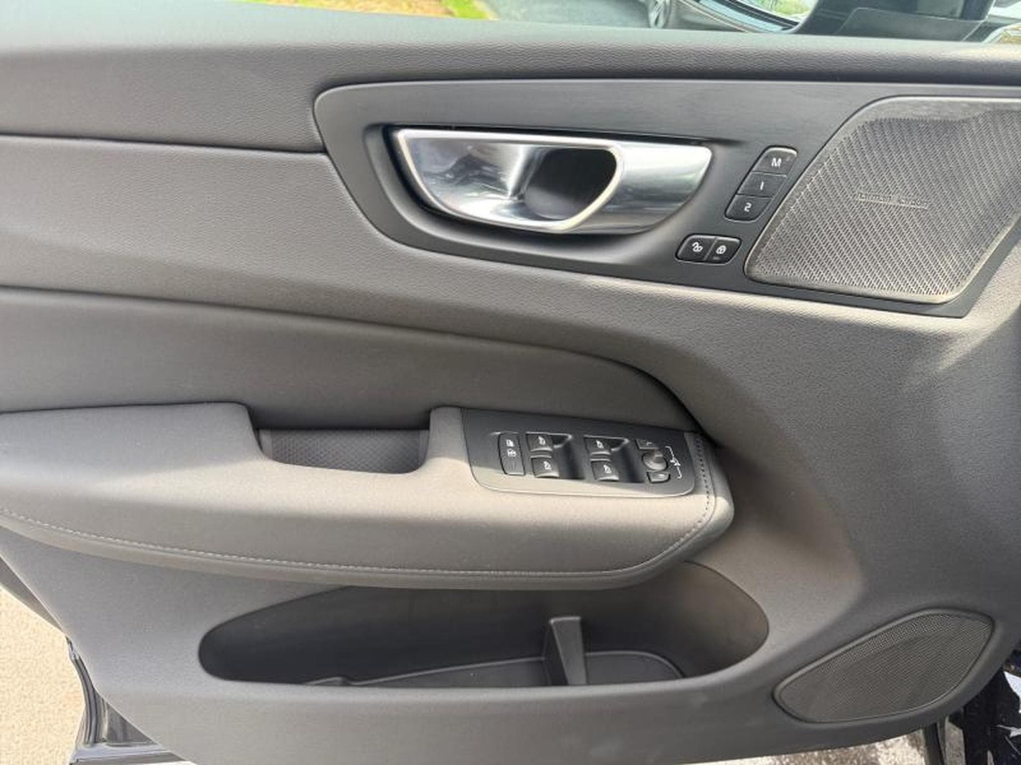 Volvo XC60 Facelift T6  Plus Dark (2025) - Photo 20