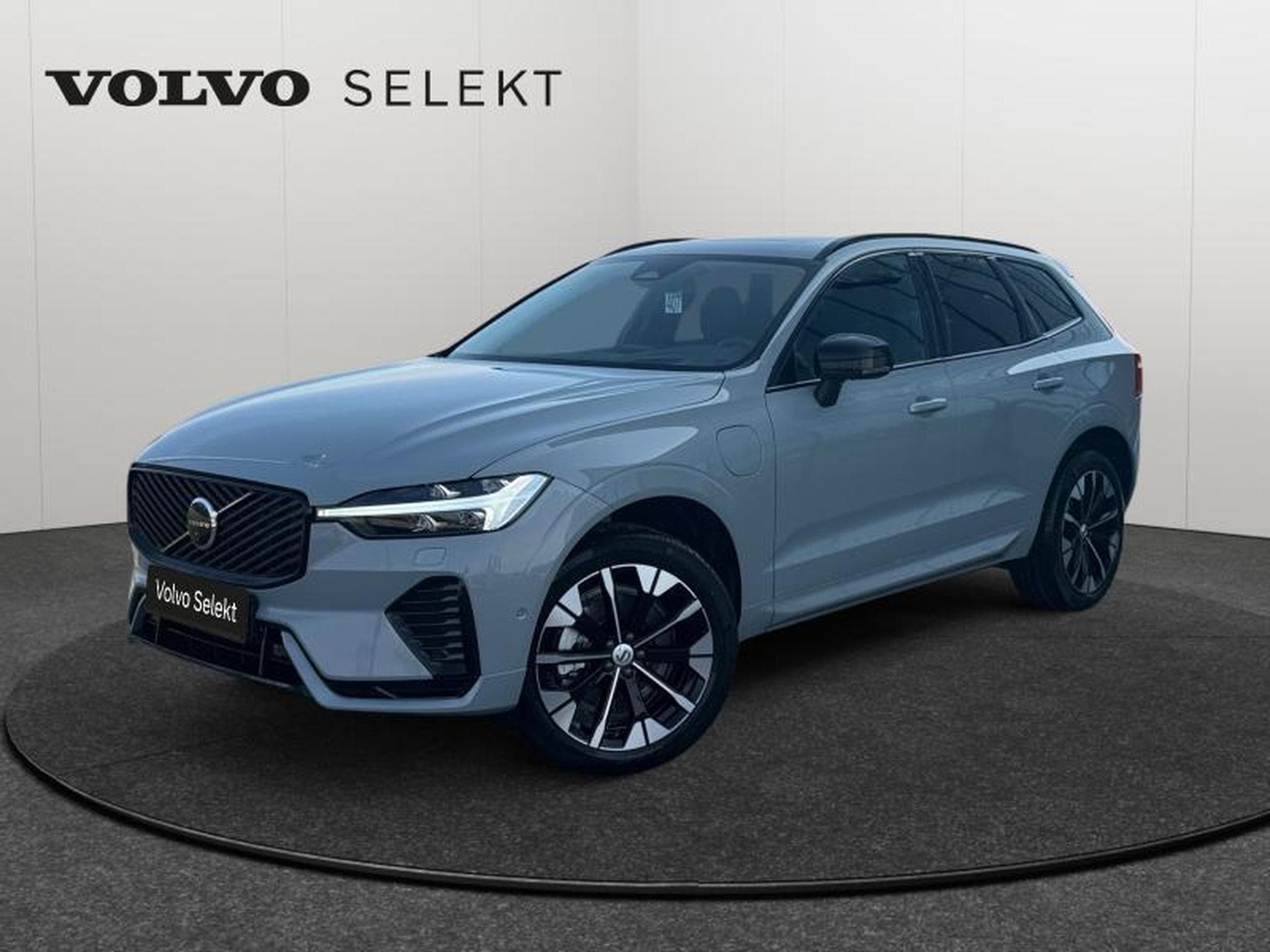 Volvo XC60 Facelift T6 Plus Dark / Hybride (2025) - Photo 1