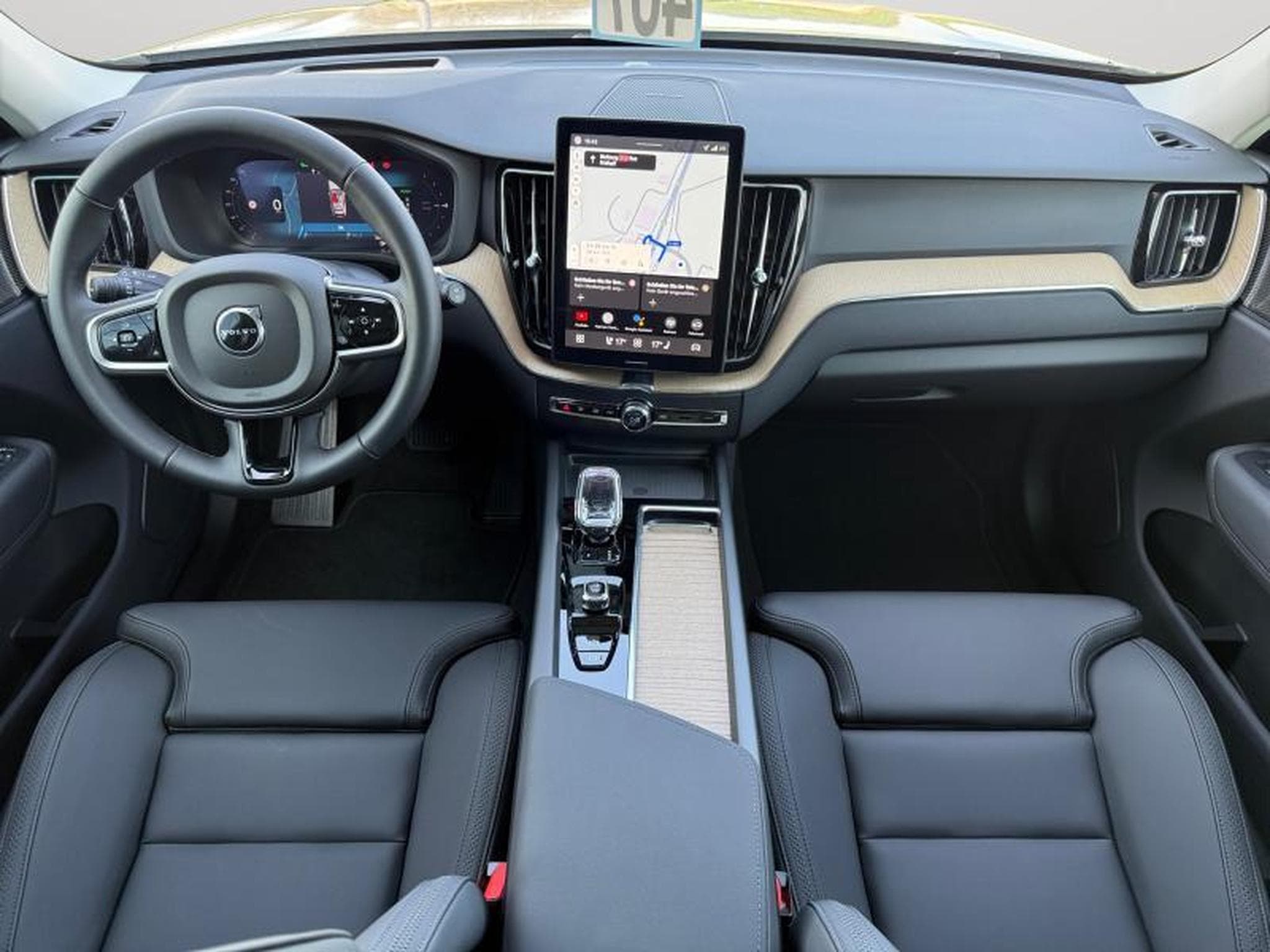 Volvo XC60 Facelift T6 Plus Dark / Hybride (2025) - Photo 3