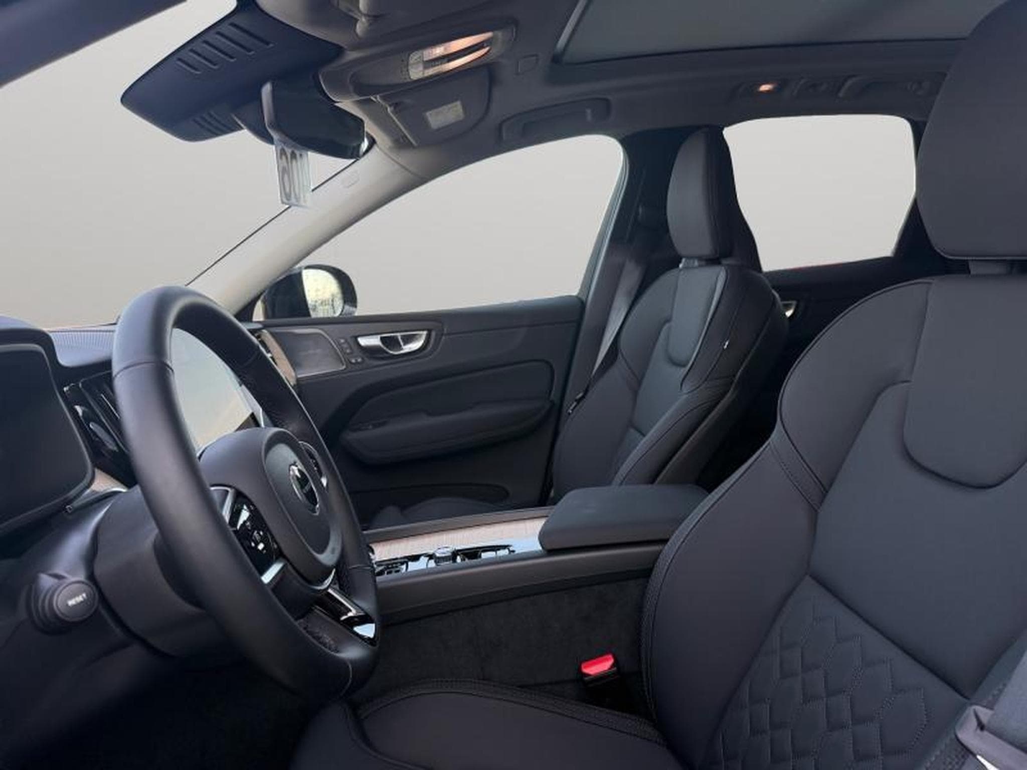 Volvo XC60 Facelift T6 Plus Dark / Hybride (2025) - Photo 10