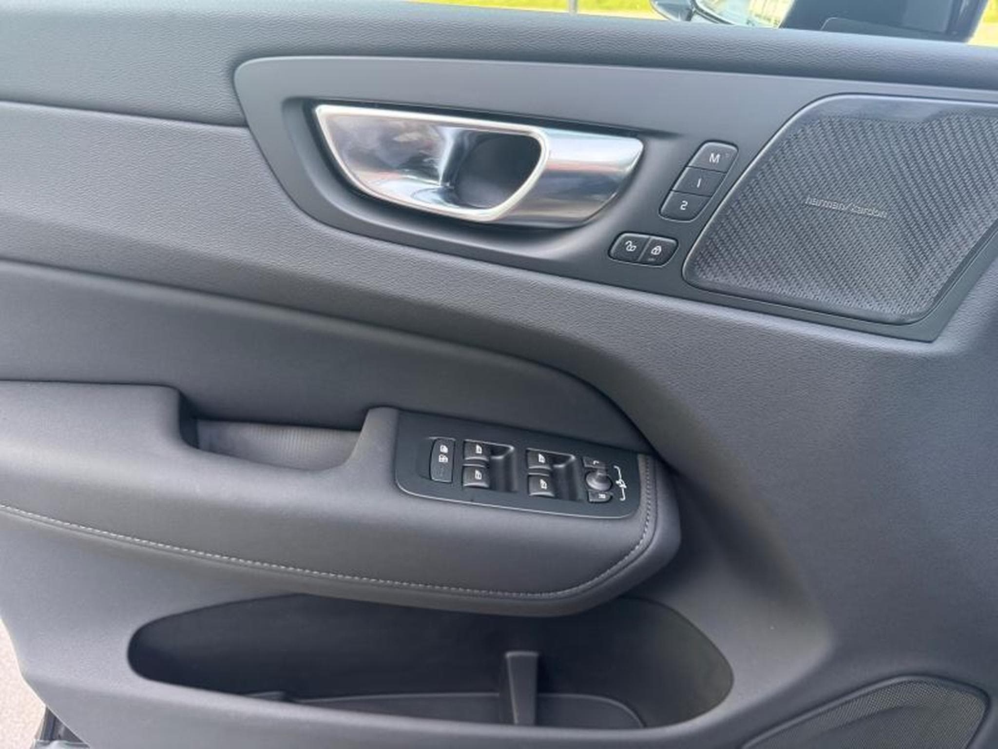 Volvo XC60 Facelift T6 Plus Dark / Hybride (2025) - Photo 20