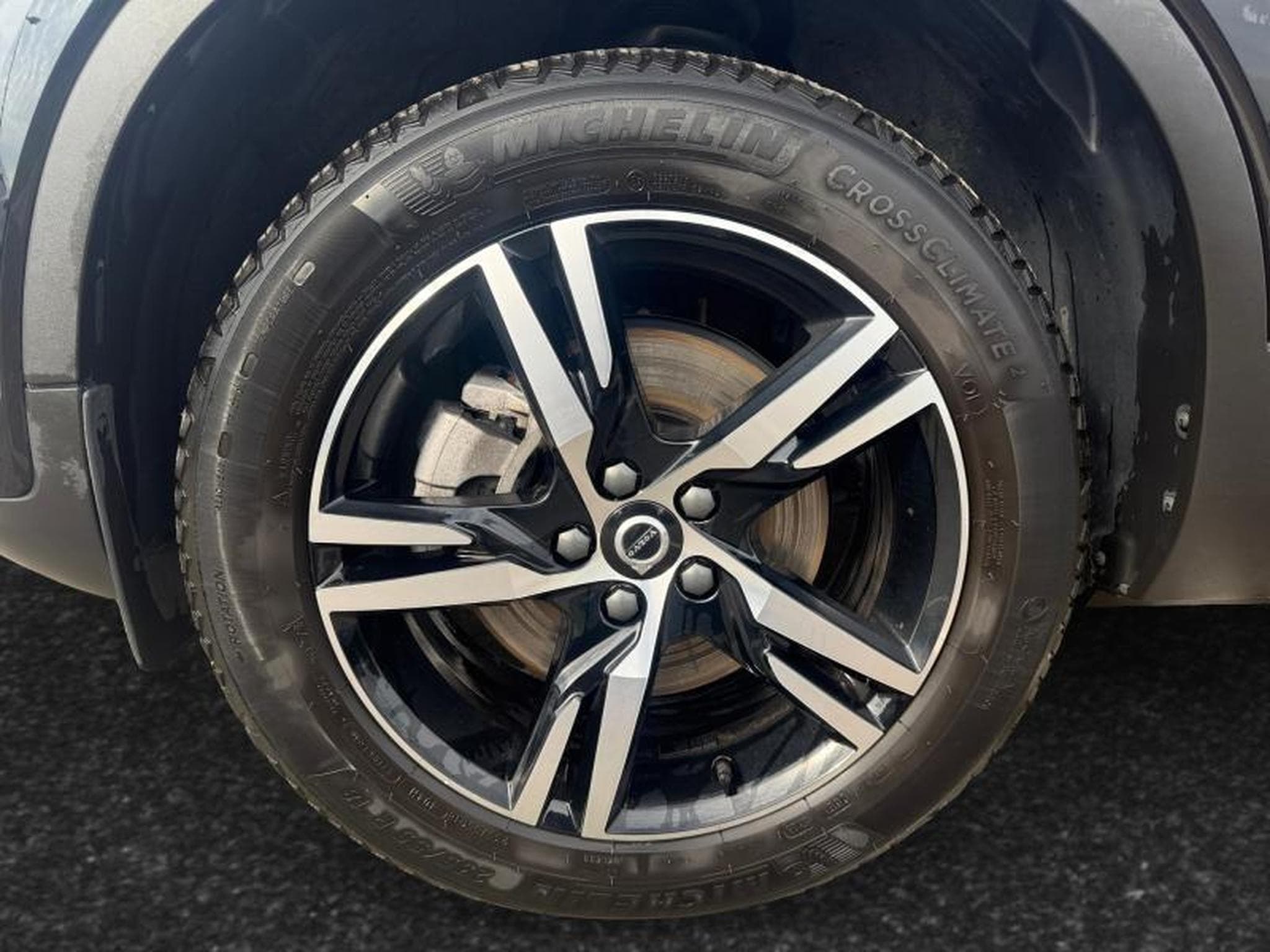 Volvo XC40 B3 Plus Dark / Essence (2025) - Foto 14