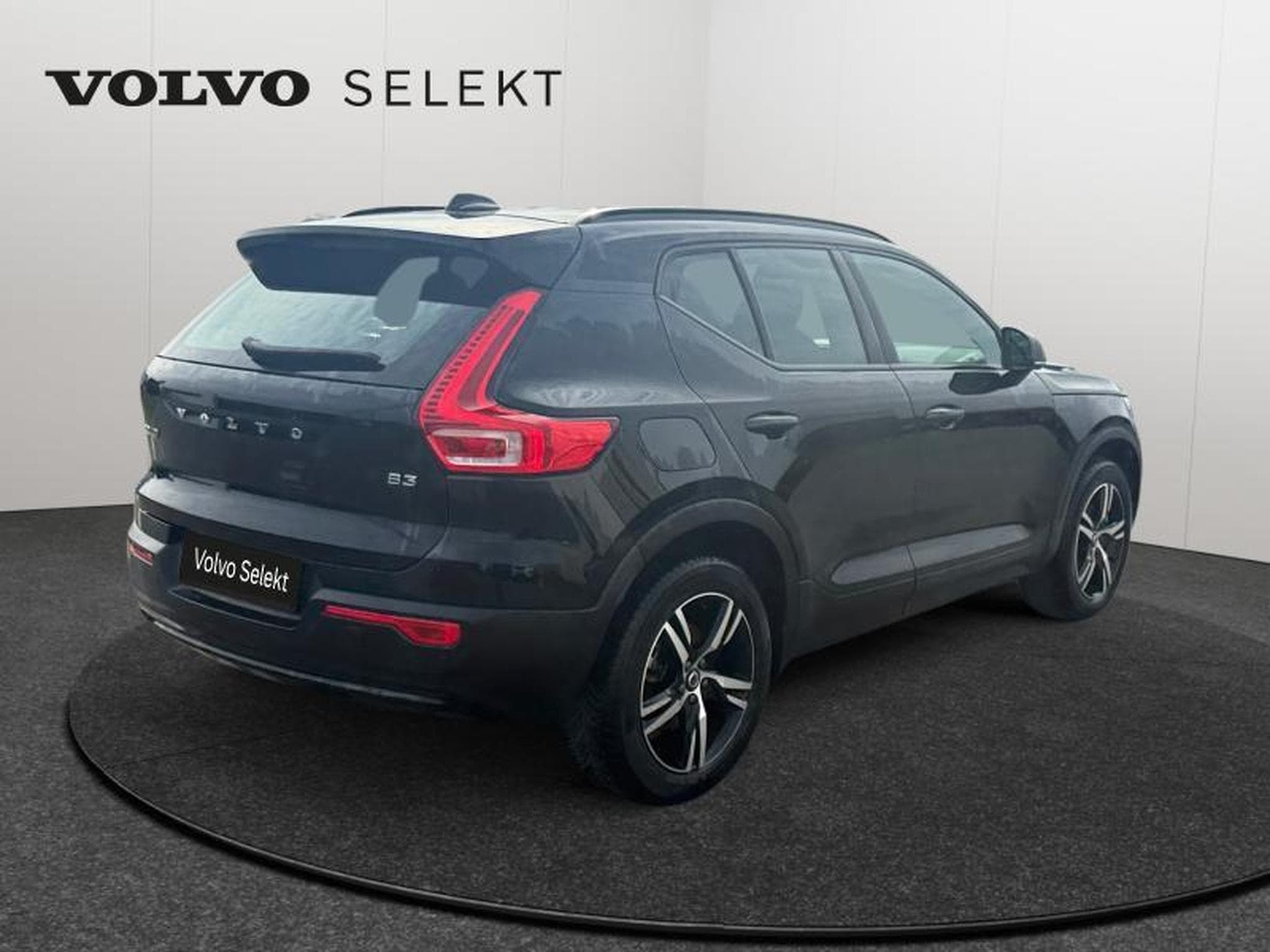 Volvo XC40 B3 Plus Dark / Essence (2025) - Foto 2