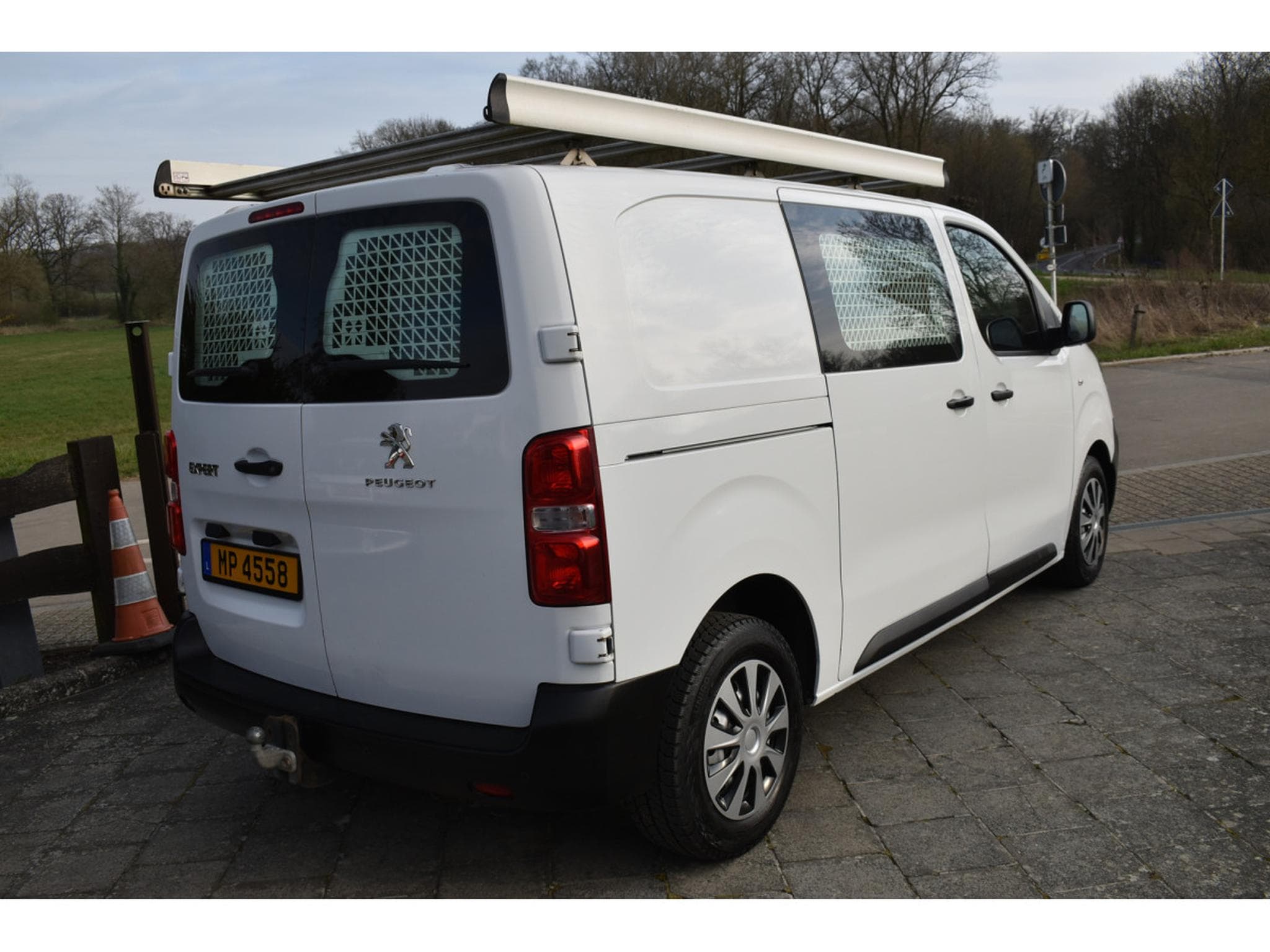 Peugeot Expert 2,0 HDi 120 Airco 3 places (2019) - Foto 4