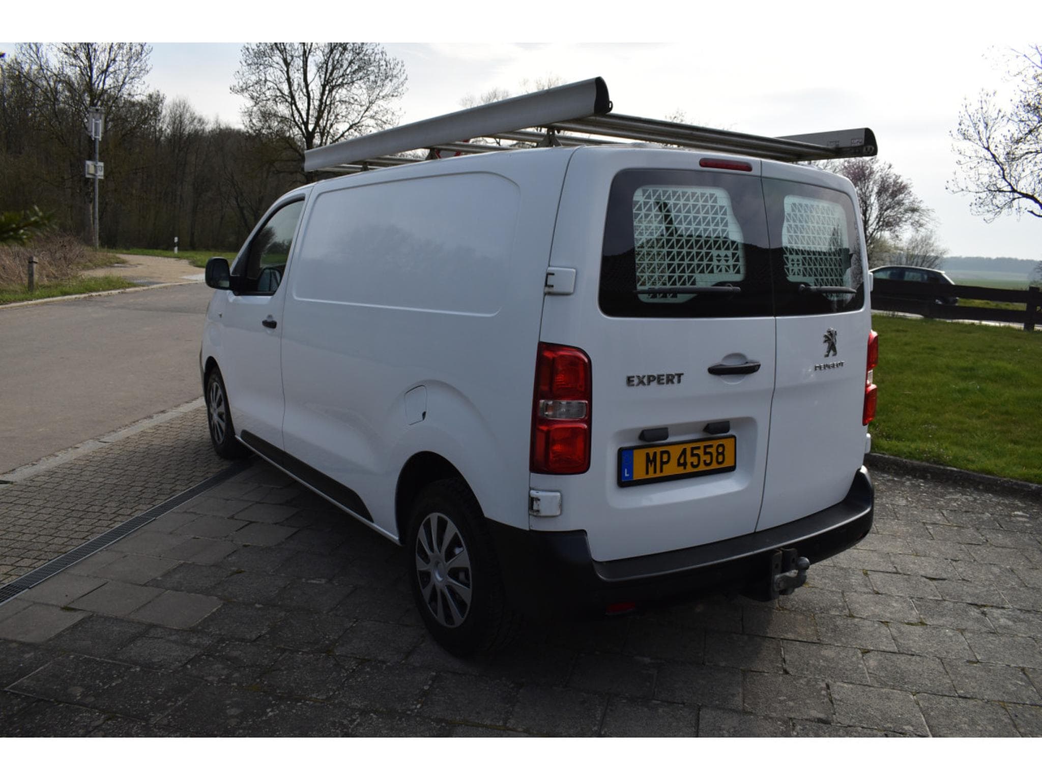 Peugeot Expert 2,0 HDi 120 Airco 3 places (2019) - Foto 6