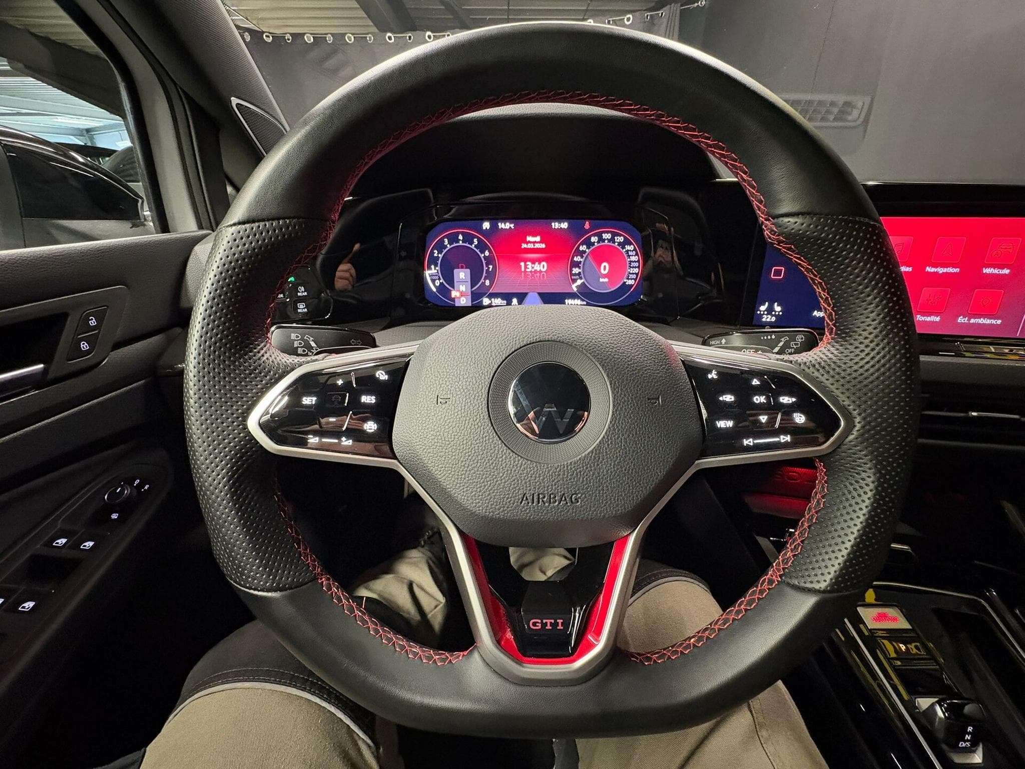 VW Golf GTI Clubsport 2.0 TSI 300cv (2022) - Photo 13