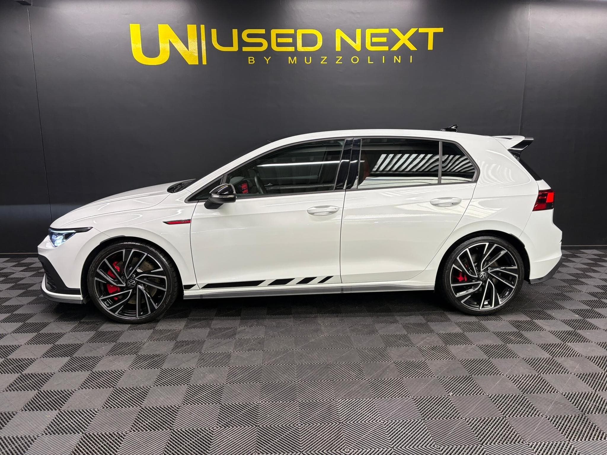 VW Golf GTI Clubsport 2.0 TSI 300cv (2022) - Photo 2