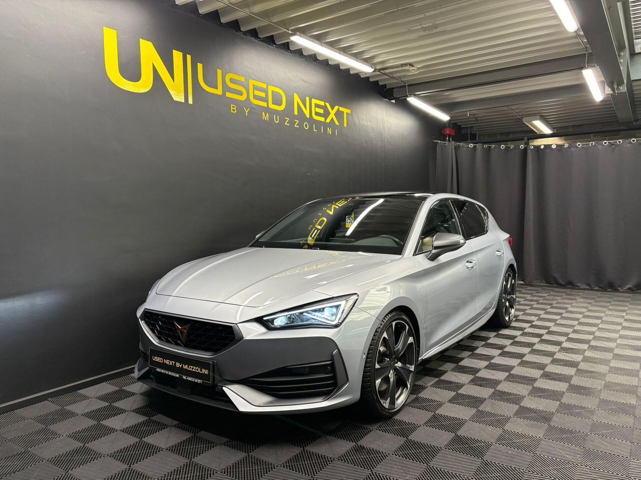 Cupra Leon VZ 2.0 TSI 300cv PANO/CUIR/CAMERA (2021) - Foto 1