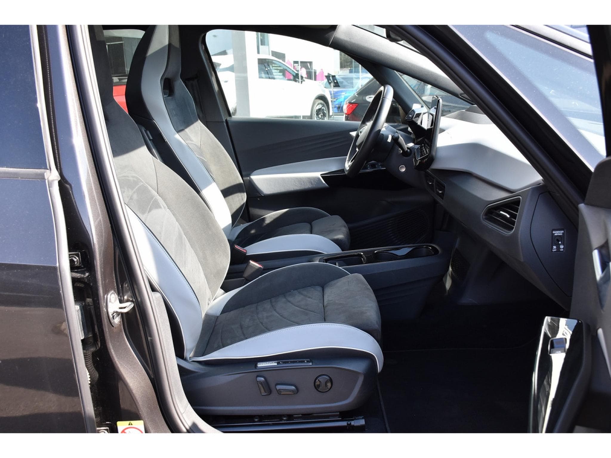 VW ID.3 58 kWh Pro Performance PANO SG SPORT MEMO TRAVEL HUD JA19 (2023) - Photo 7