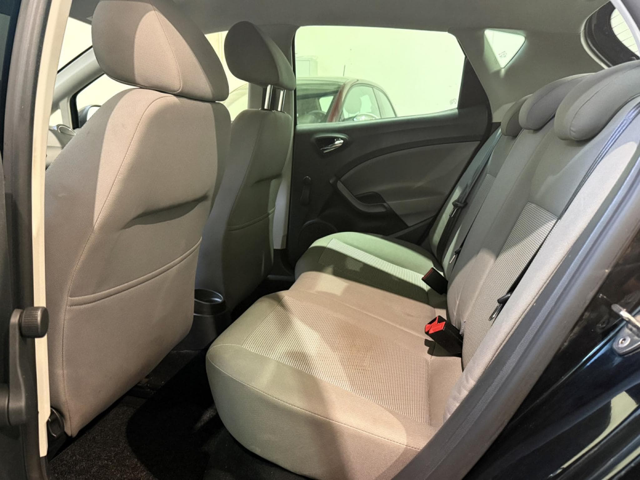 Seat Ibiza 1.2i Copa (2015) - Photo 6