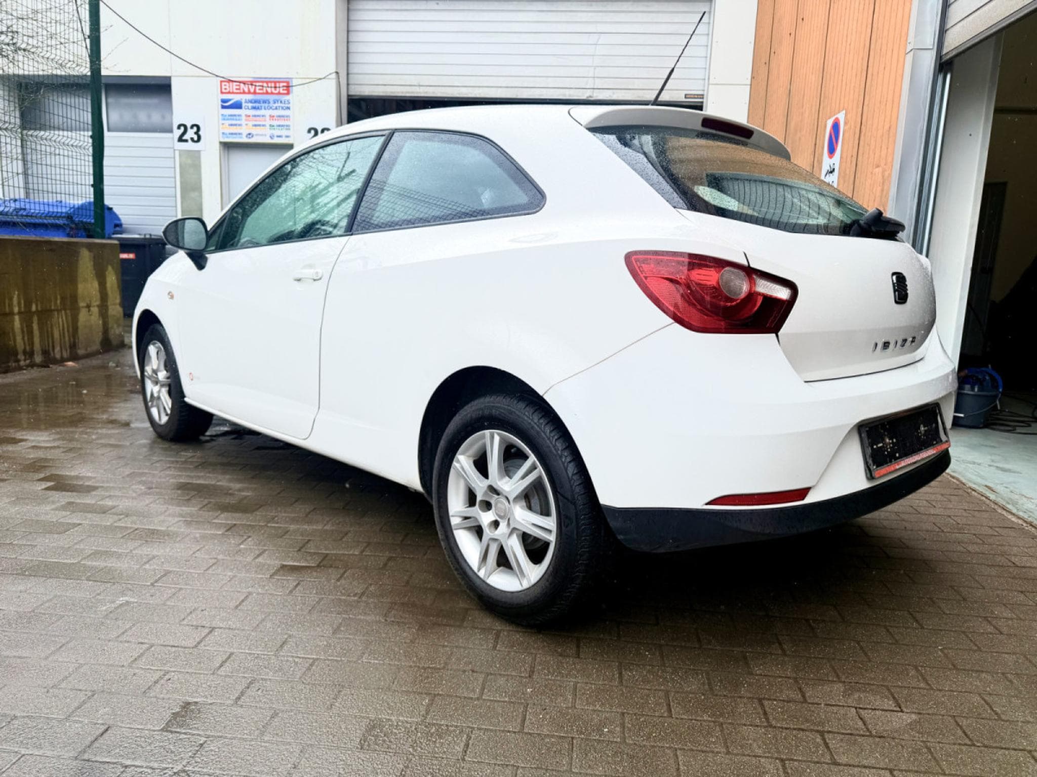 Seat Ibiza SC 1.2 Tdi 75 Copa (2011) - Foto 3