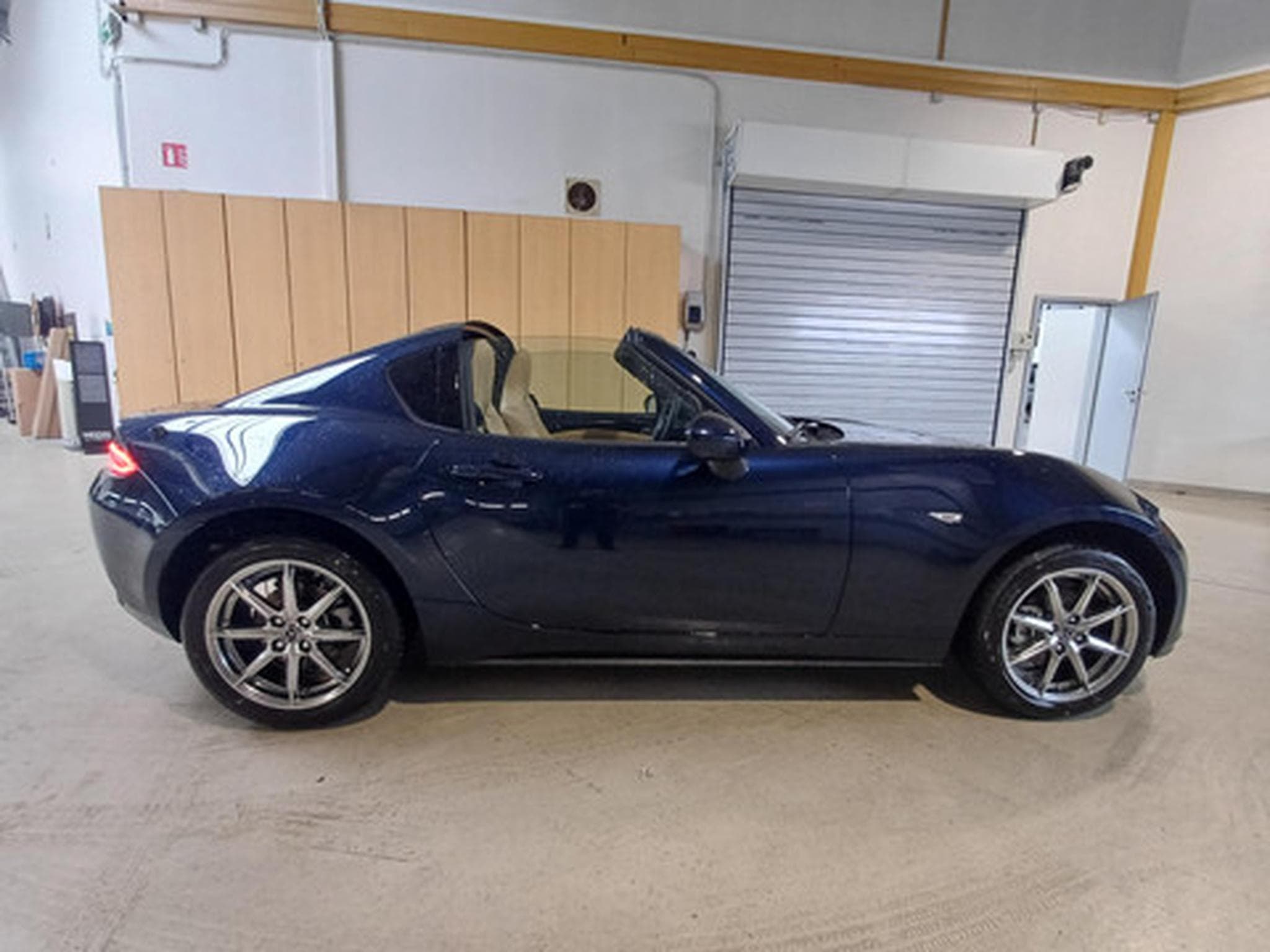 Mazda MX-5 1.5 Skyactiv-G 97kW Kazari Roadster (2026) - Photo 7