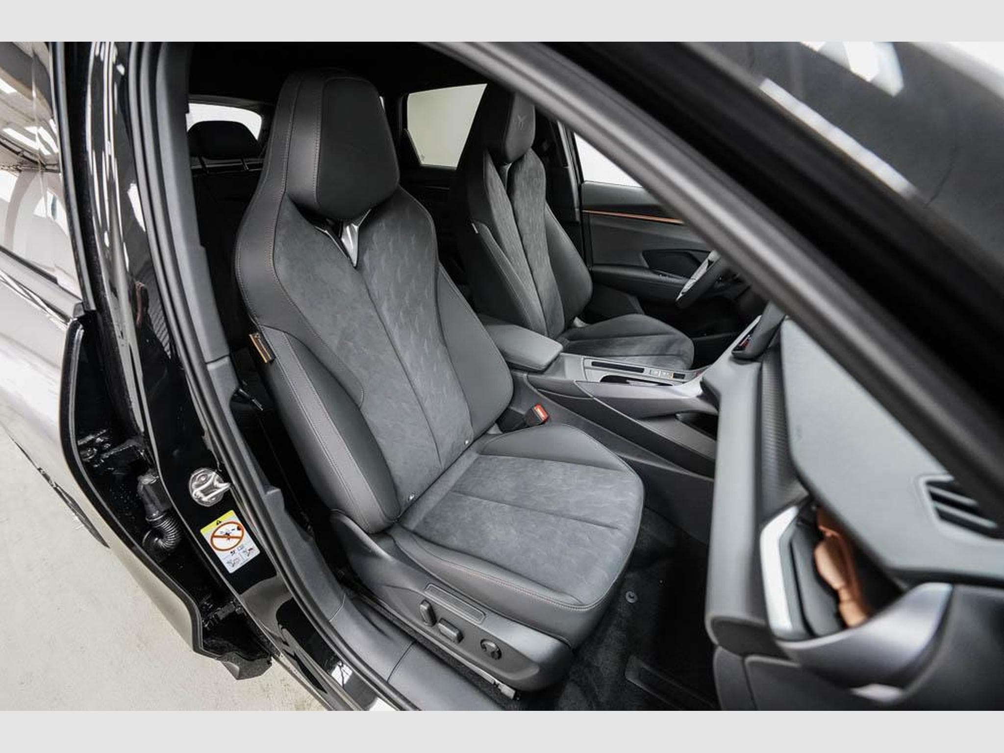 Cupra Terramar 2,0 TSI DSG (2025) - Photo 23