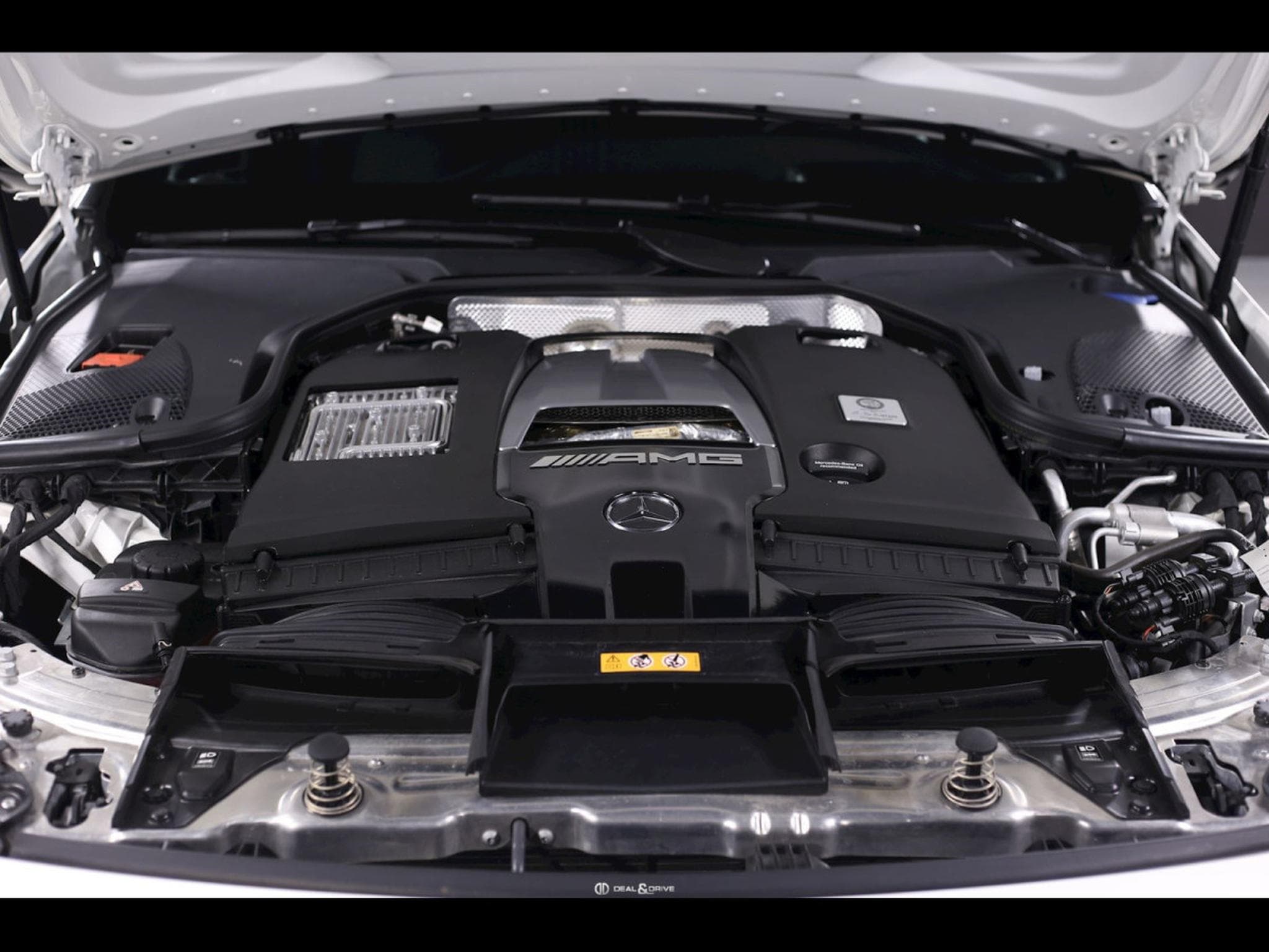 Mercedes AMG GT 4-Door 63 S 4MATIC+ (639 CH) - DIAMOND WHITE METALLIC DESIGNO (2019) - Foto 21