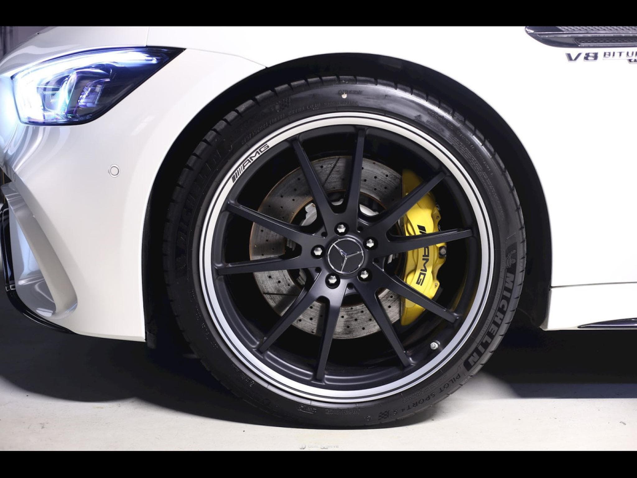 Mercedes AMG GT 4-Door 63 S 4MATIC+ (639 CH) - DIAMOND WHITE METALLIC DESIGNO (2019) - Foto 8