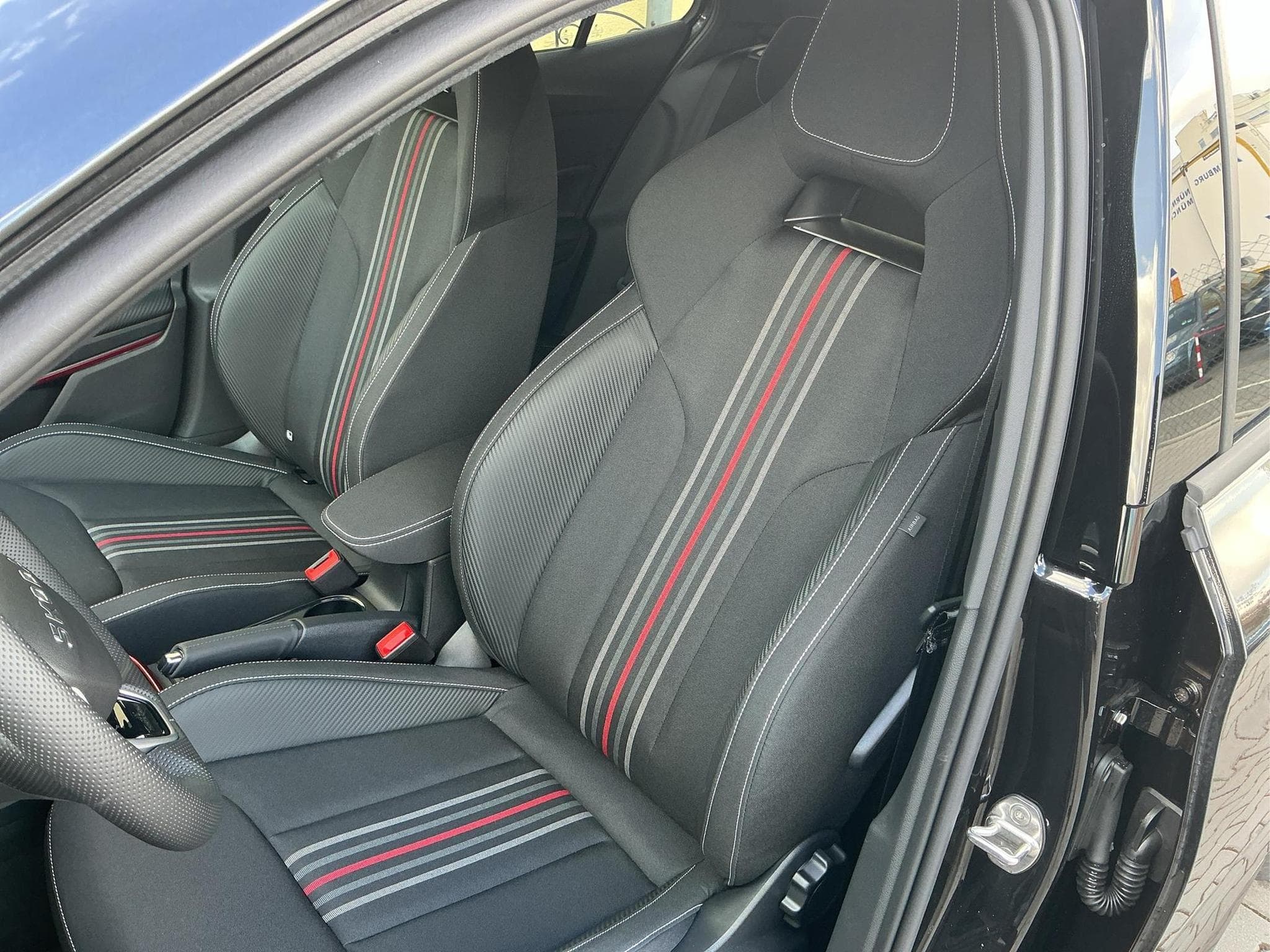 Skoda Fabia Monte Carlo (2026) - Photo 11