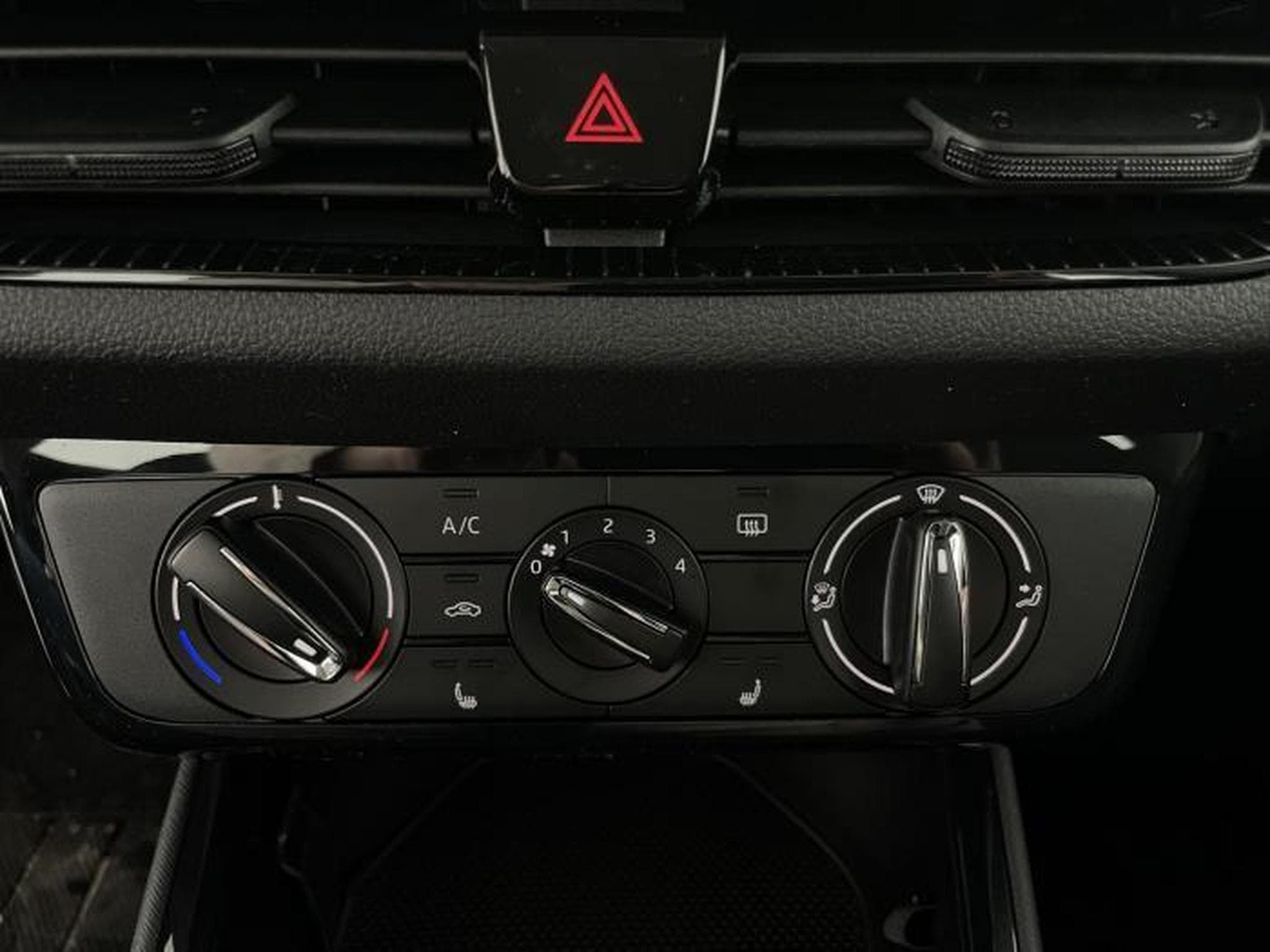 Skoda Fabia Essence (2026) - Photo 19