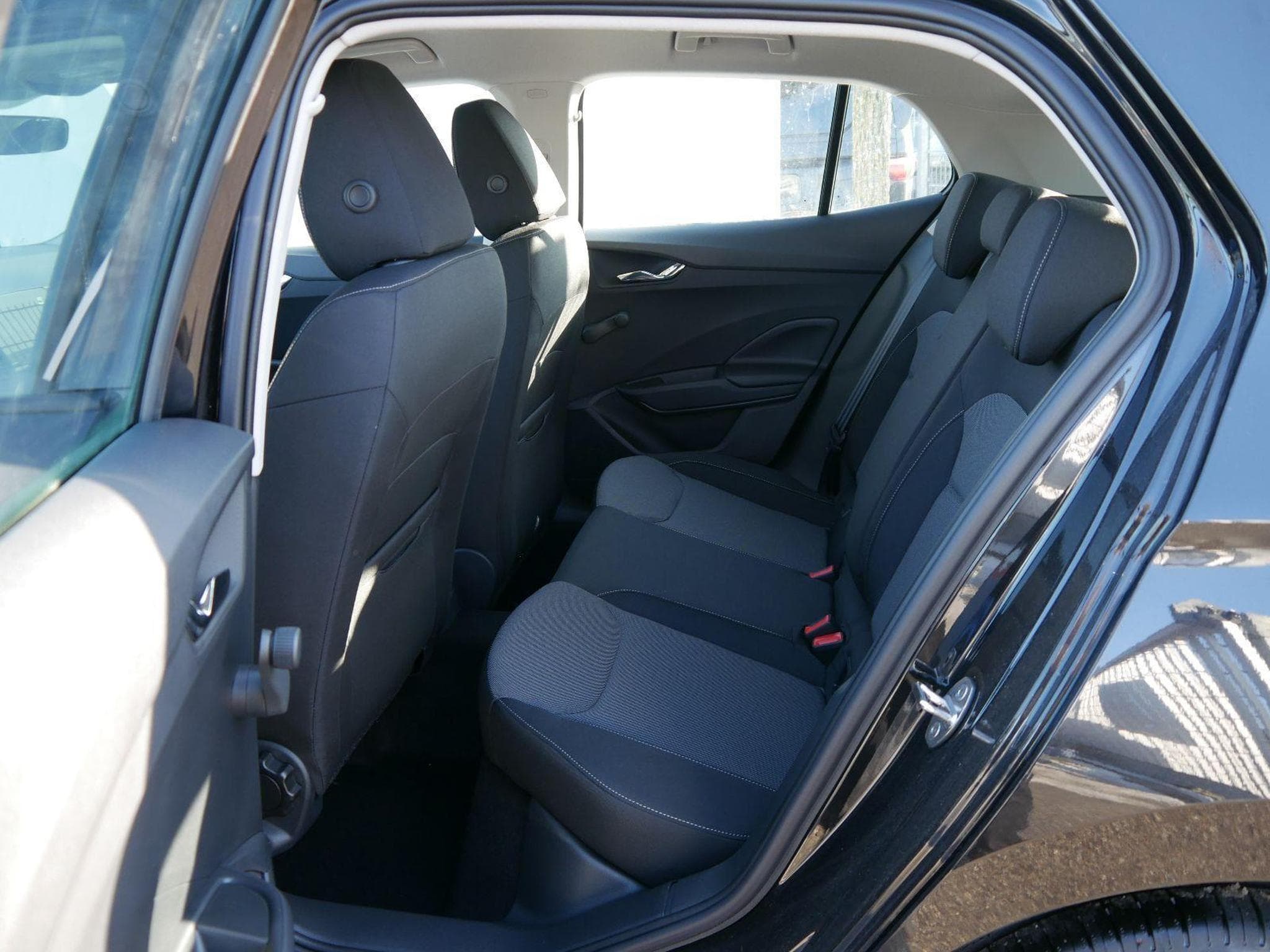 Skoda Fabia Selection 1.0 TSI DSG (2026) - Photo 8