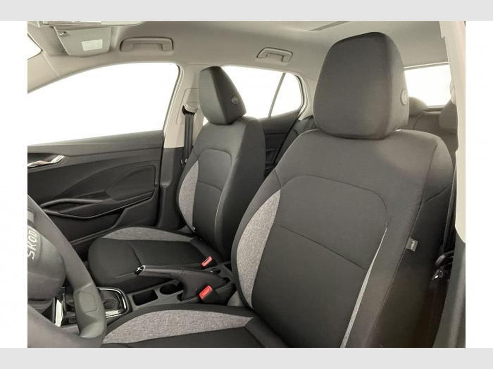 Skoda Fabia Essence (2026) - Photo 12